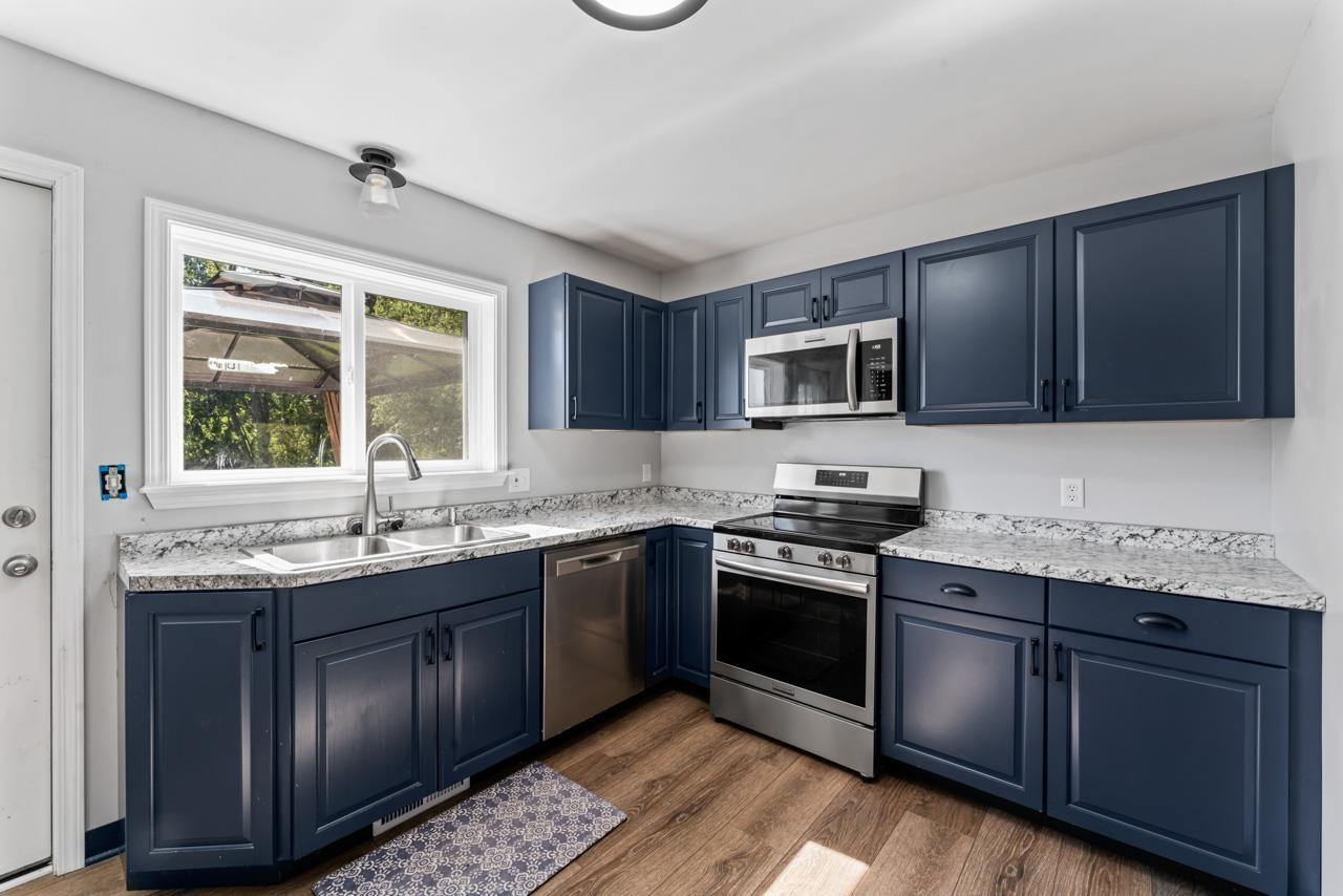 9403 W Bristol Road, Swartz Creek, MI 48473 — Photo 9