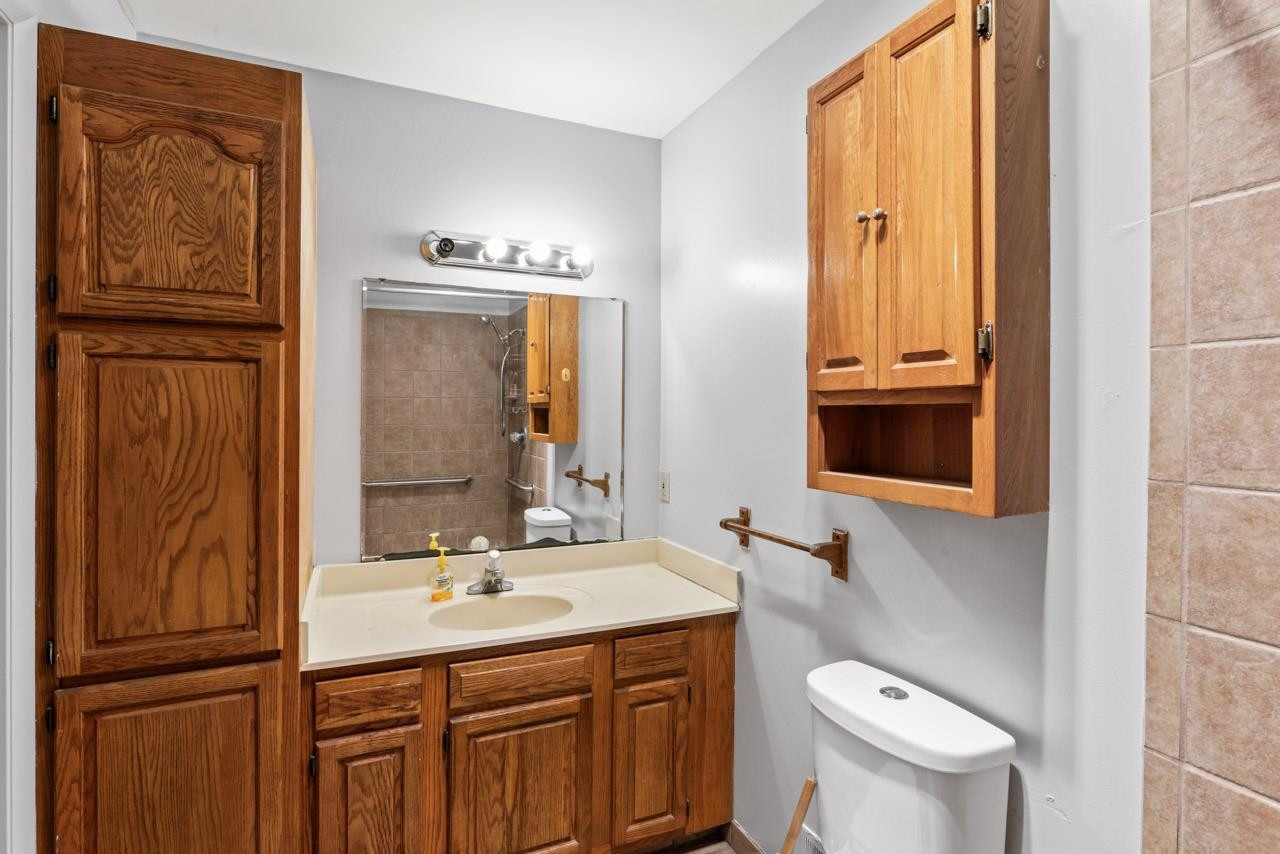 9403 W Bristol Road, Swartz Creek, MI 48473 — Photo 13