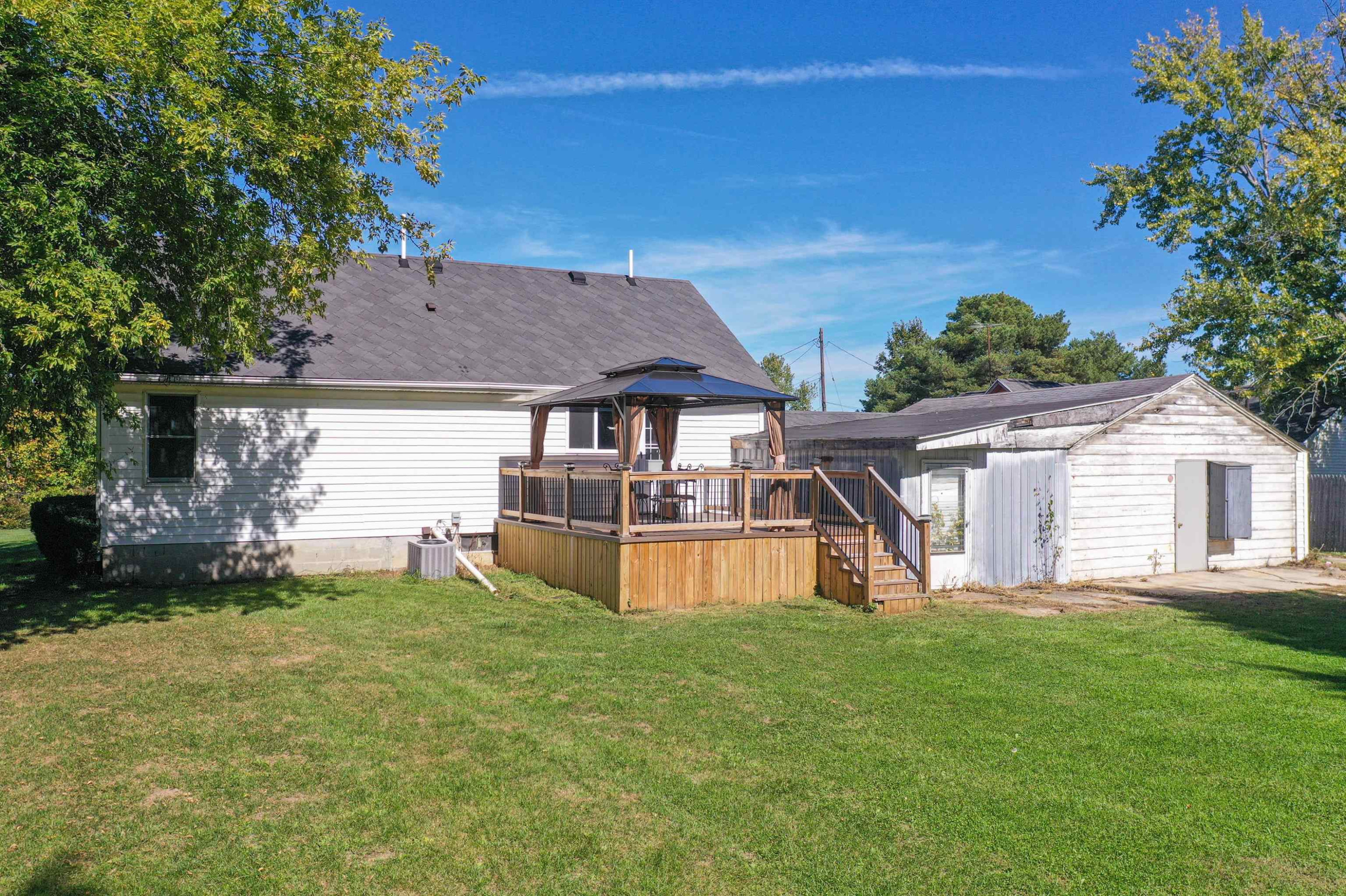 9403 W Bristol Road, Swartz Creek, MI 48473 — Photo 16