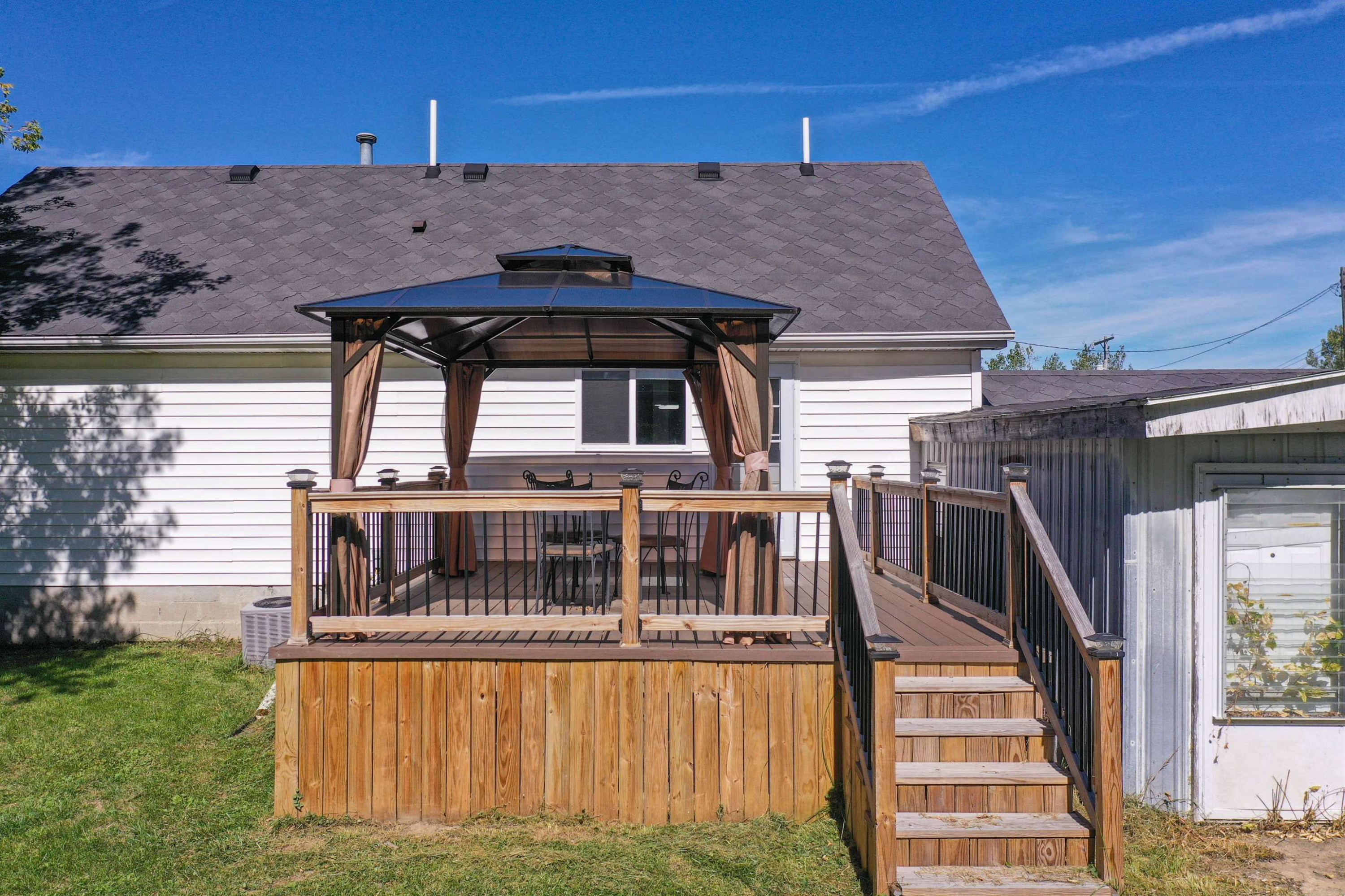 9403 W Bristol Road, Swartz Creek, MI 48473 — Photo 17