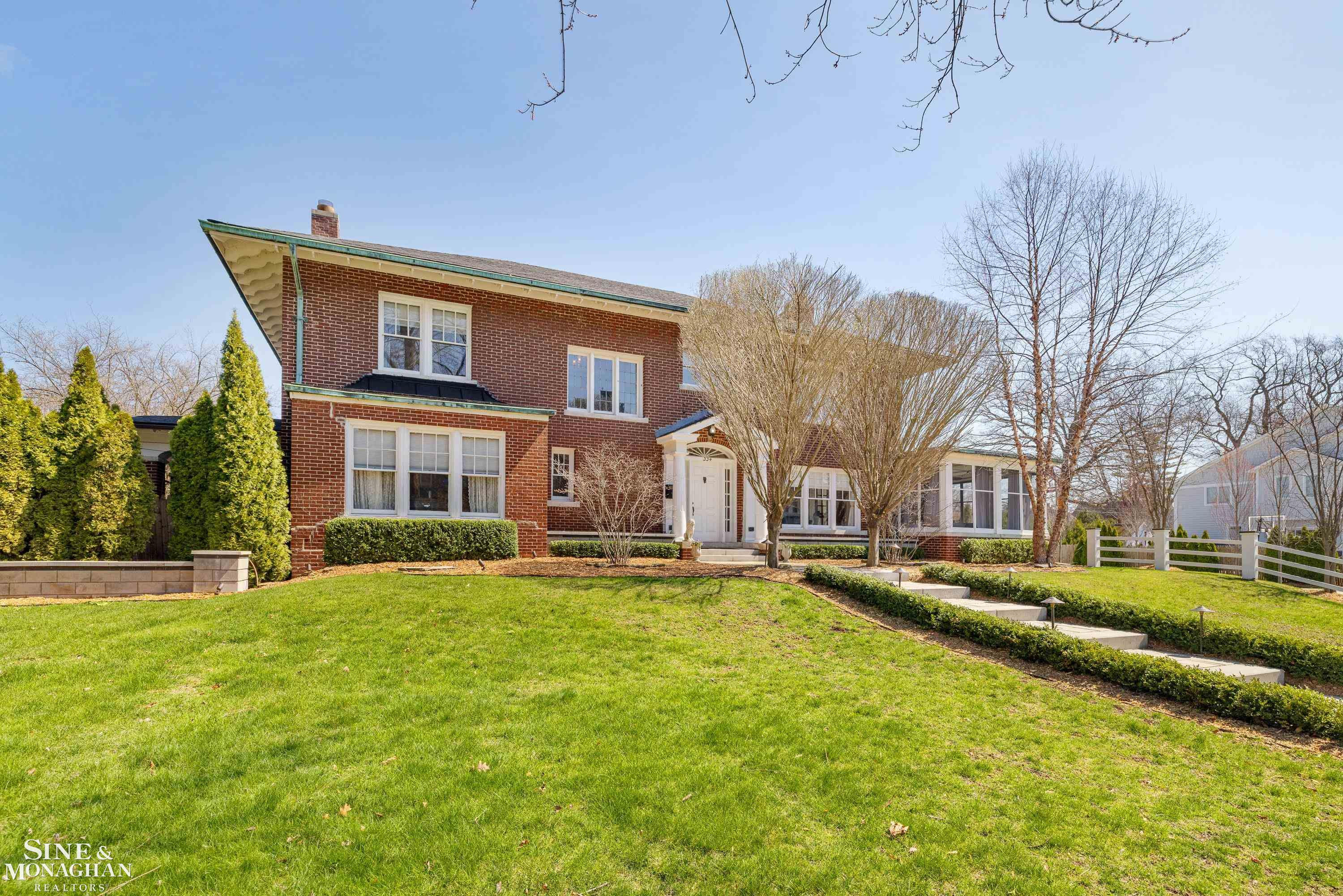 334 University Place, Grosse Pointe, MI 48236 — Photo 2
