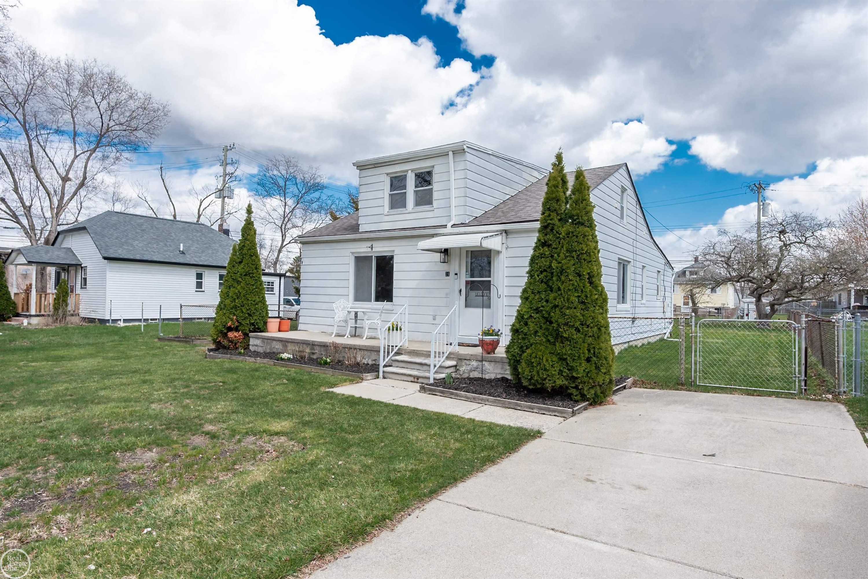 21 Logan Street, Mount Clemens, MI 48043 — Photo 20