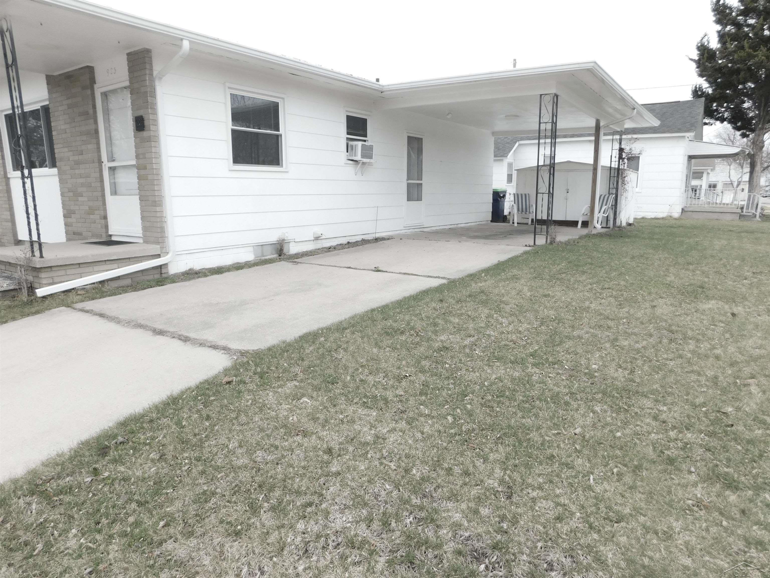 923 Fraser Street, Bay City, MI 48708 — Photo 3