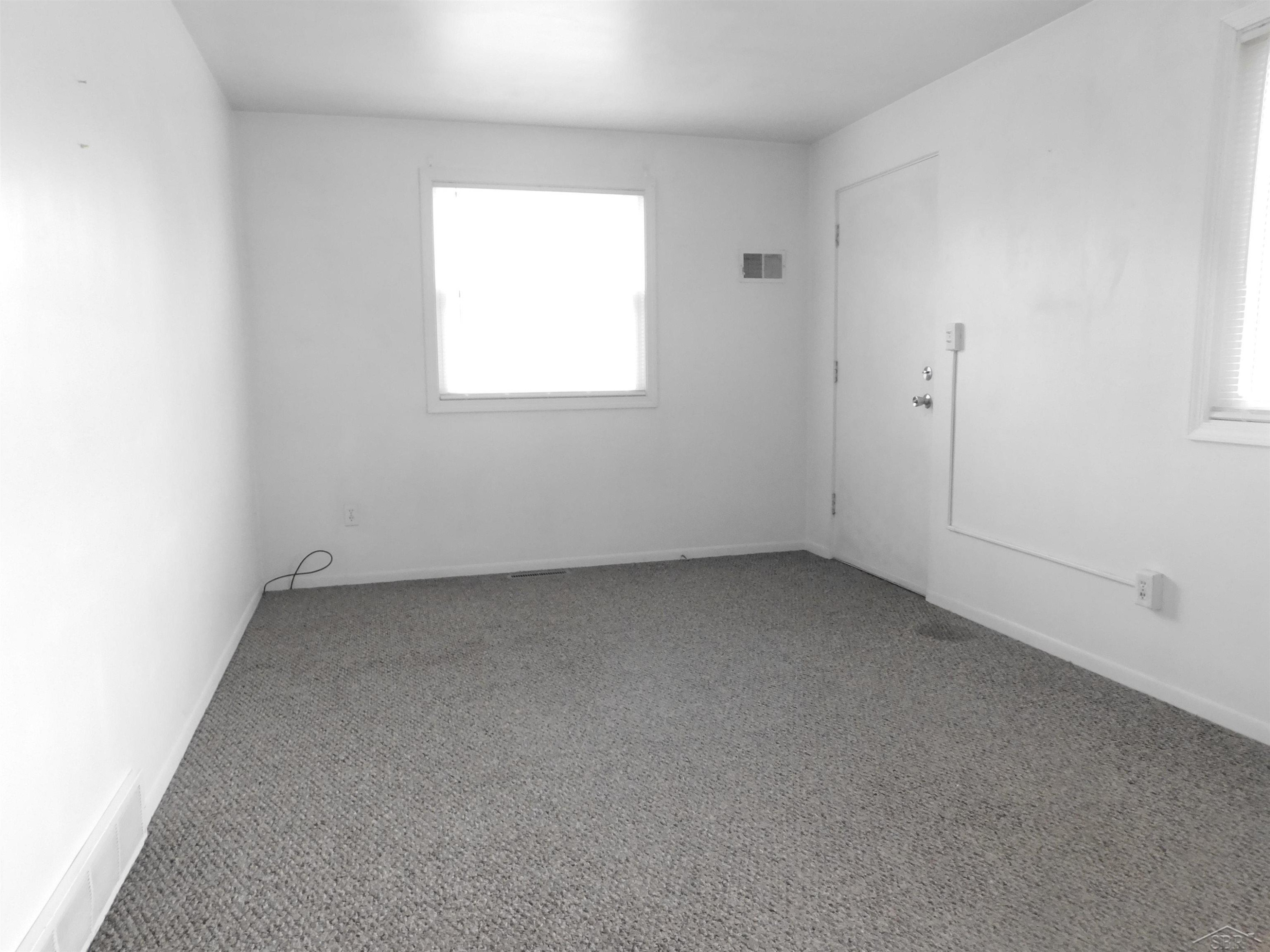 923 Fraser Street, Bay City, MI 48708 — Photo 5