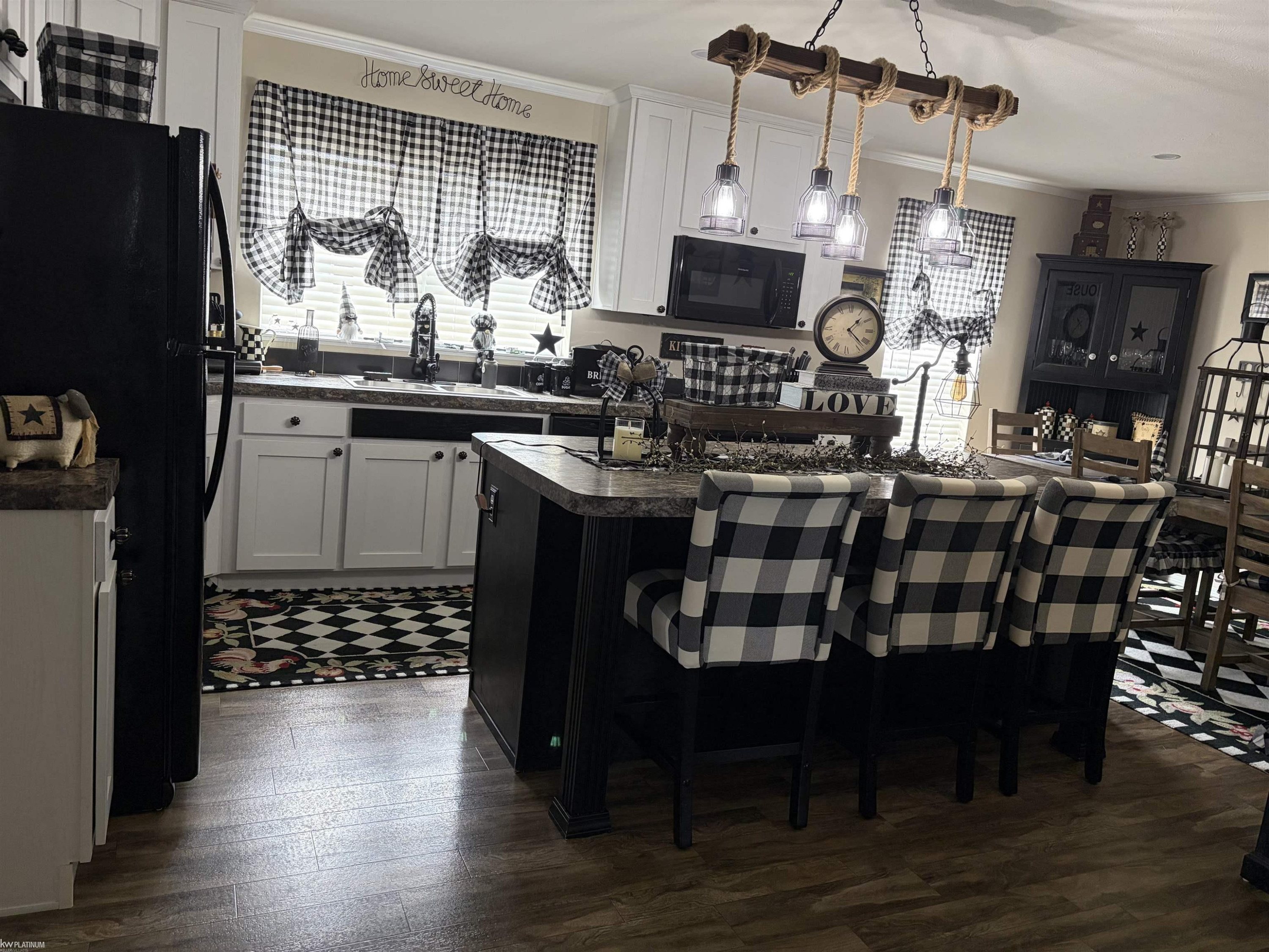 369 Red Pine Drive, Flint, MI 48506 — Photo 8