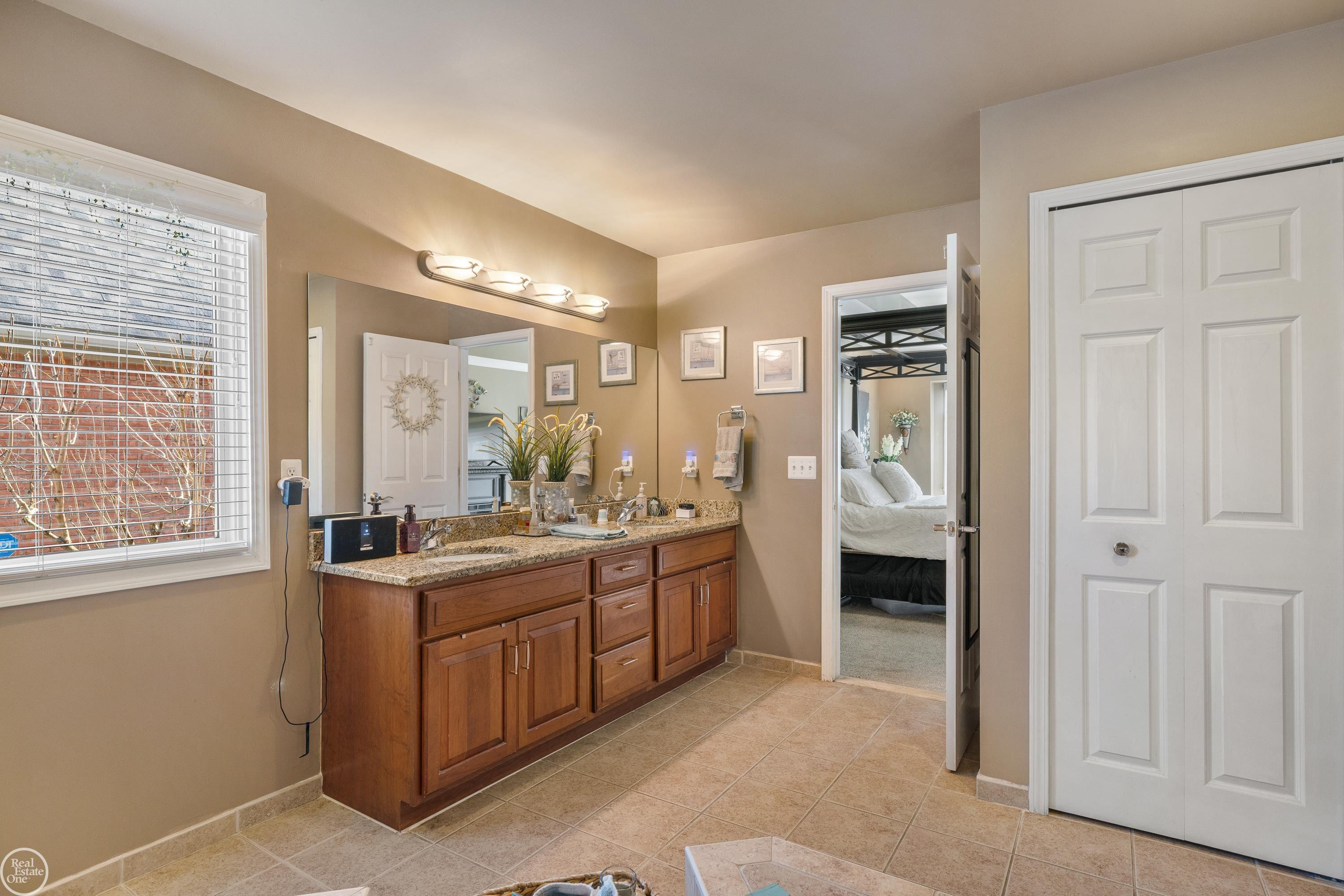 28014 Ashland Avenue, MI — Photo 36