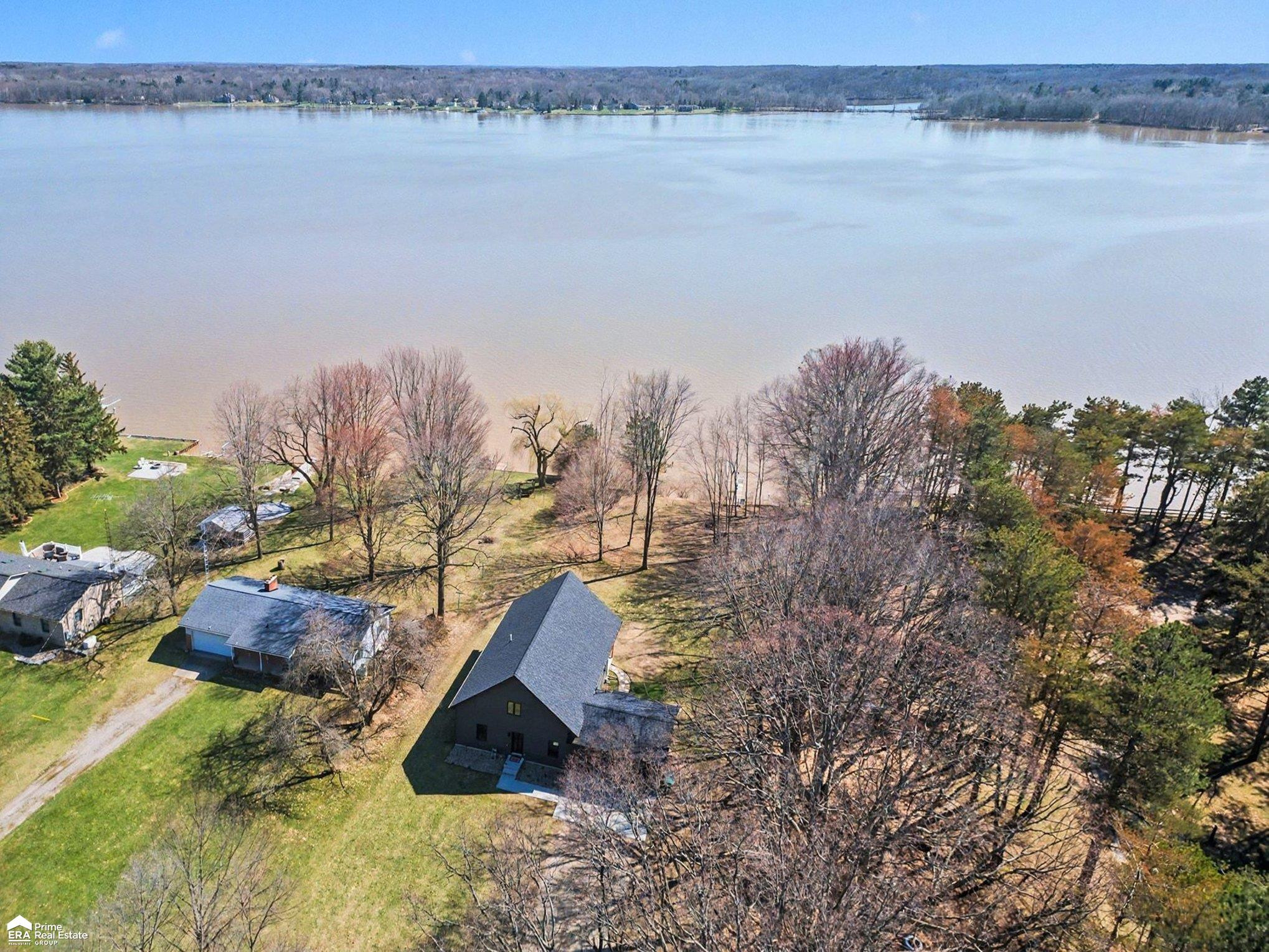5881 Lake Crest Drive, Columbiaville, MI 48421 — Photo 3