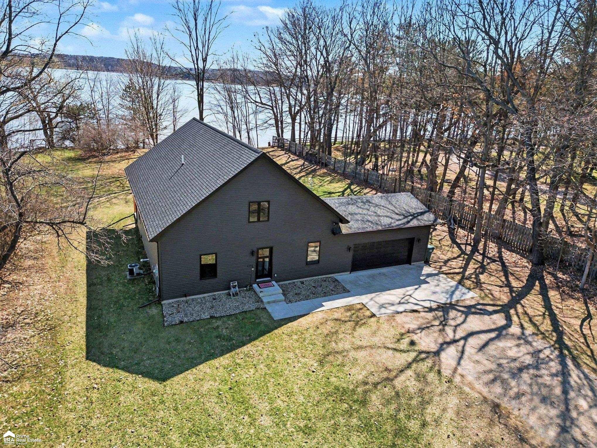 5881 Lake Crest Drive, Columbiaville, MI 48421 — Photo 4
