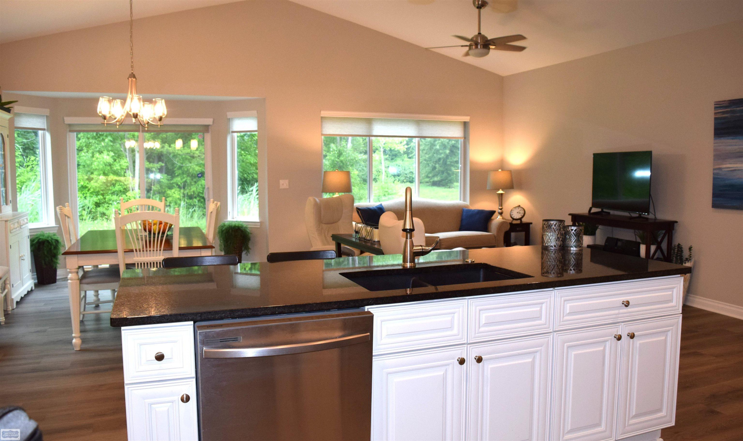 47043 Brookview Drive, New Baltimore, MI 48047 — Photo 5