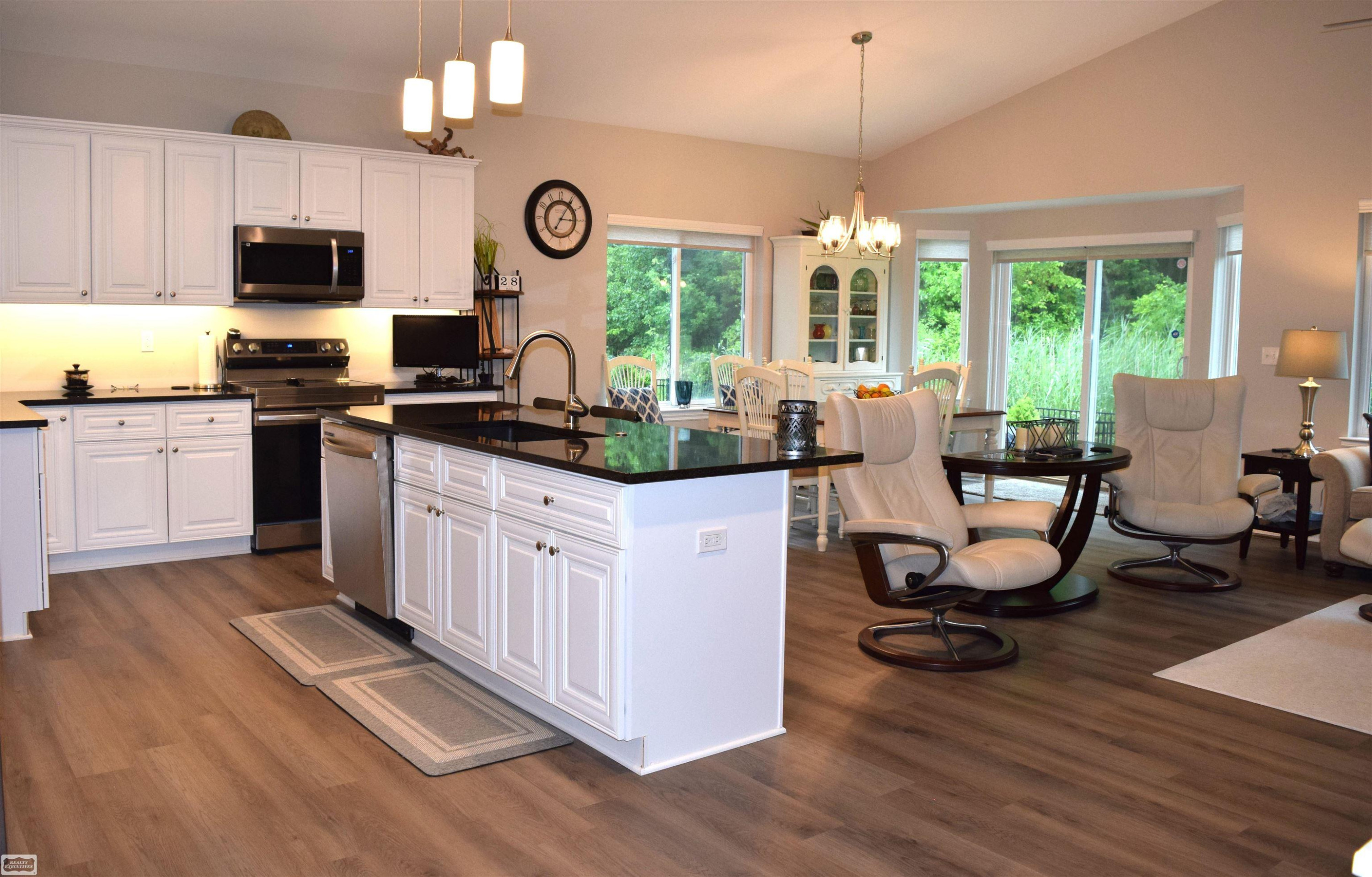 47043 Brookview Drive, New Baltimore, MI 48047 — Photo 10