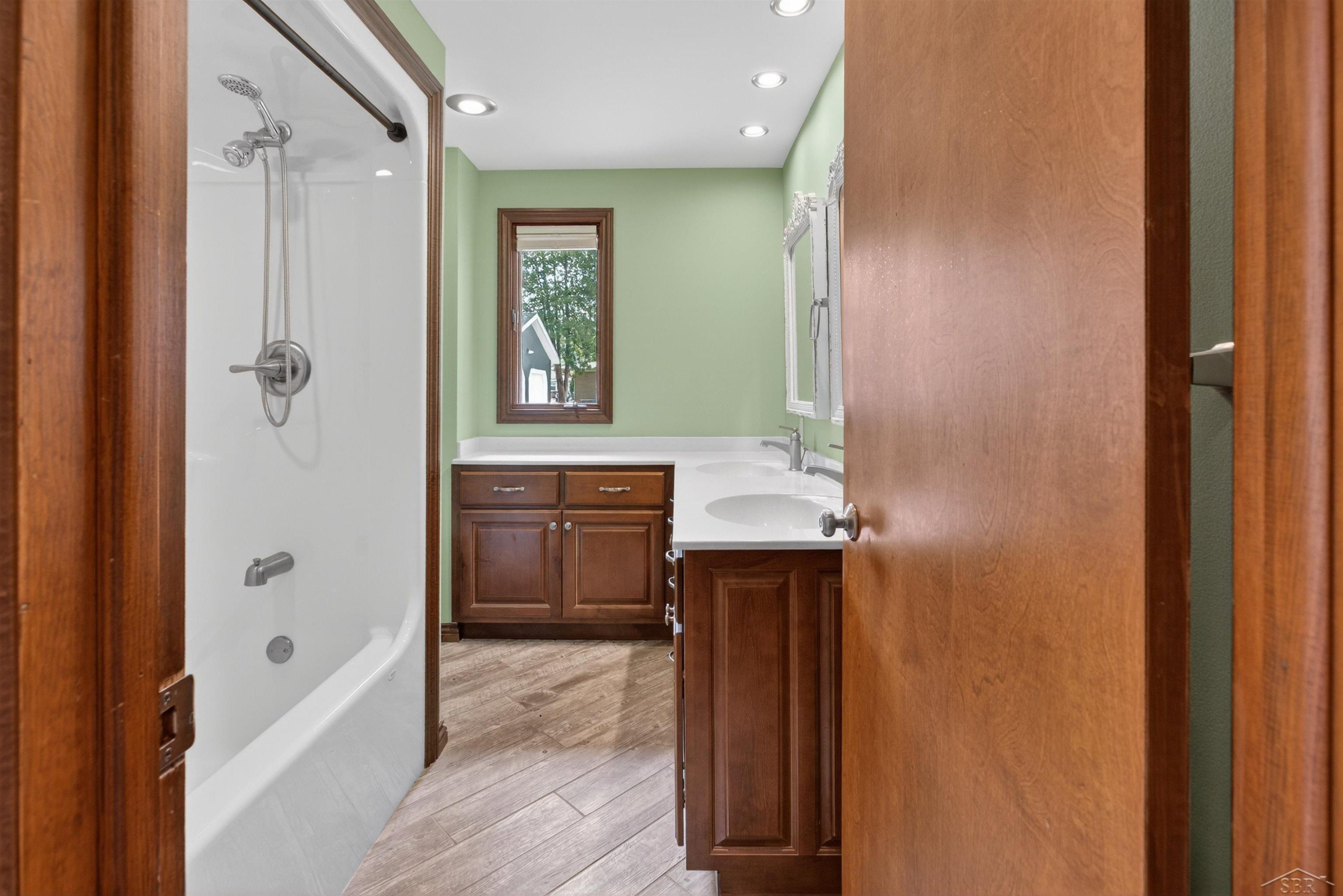 4914 Campau Drive, Midland, MI 48640 — Photo 31