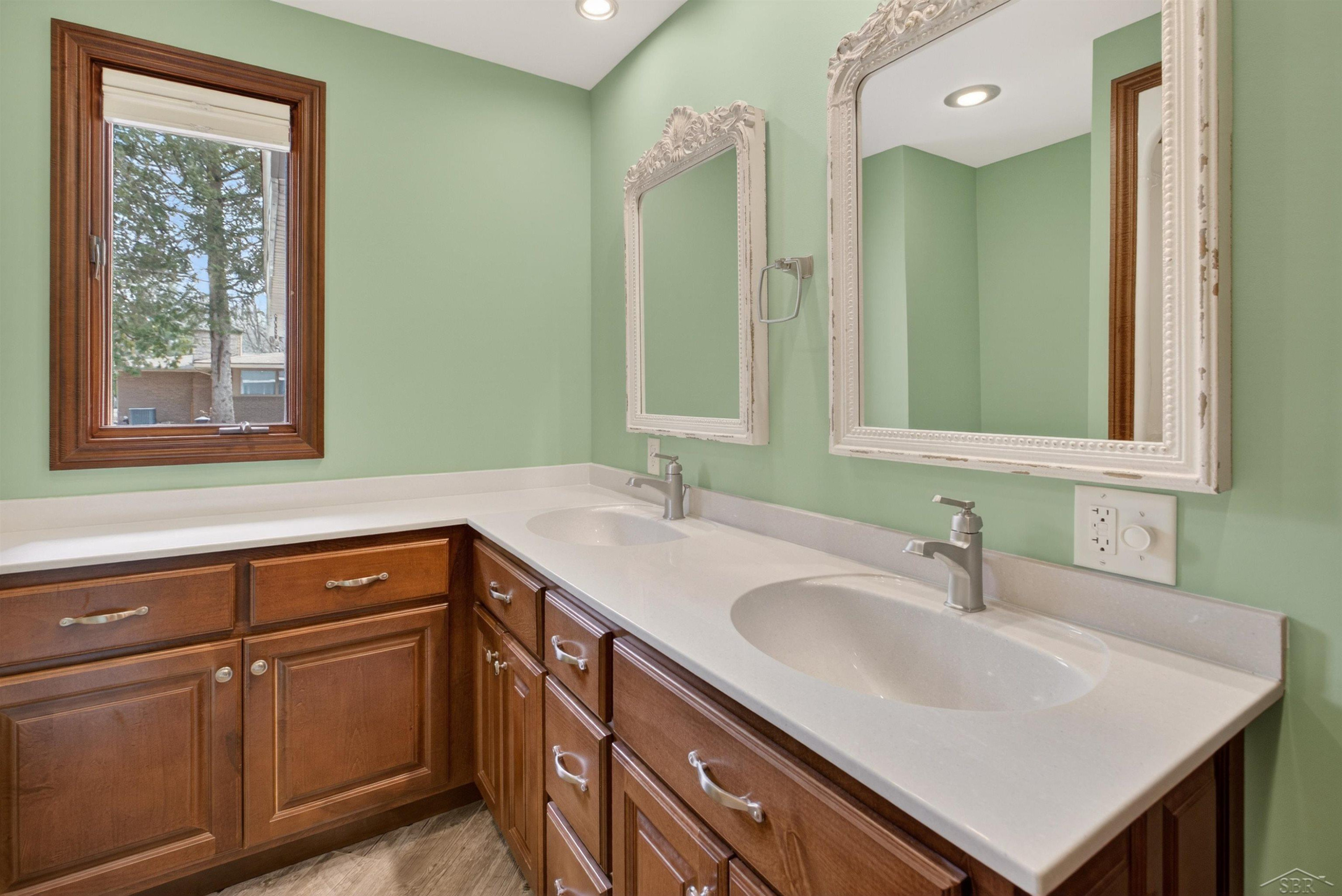 4914 Campau Drive, Midland, MI 48640 — Photo 32
