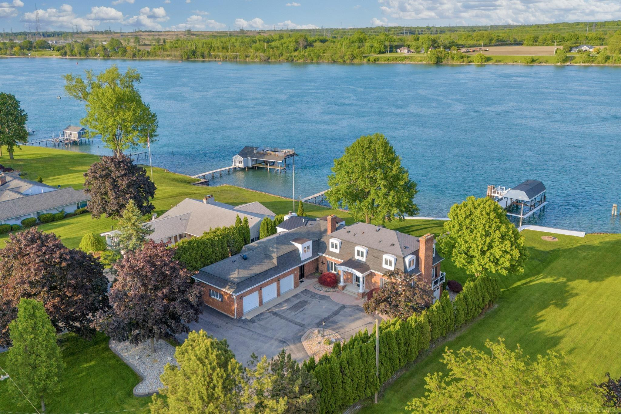 4243 River Road Road, MI — Photo 3