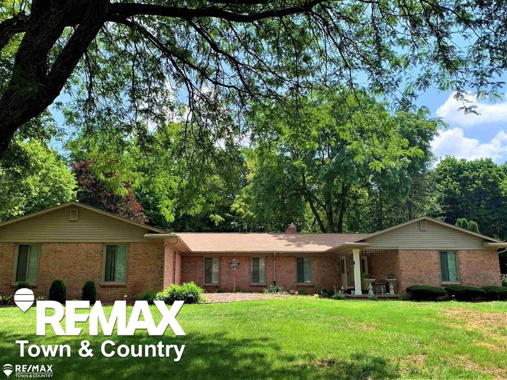 1260 Springborrow Drive, Flint, MI 48532 — front exterior