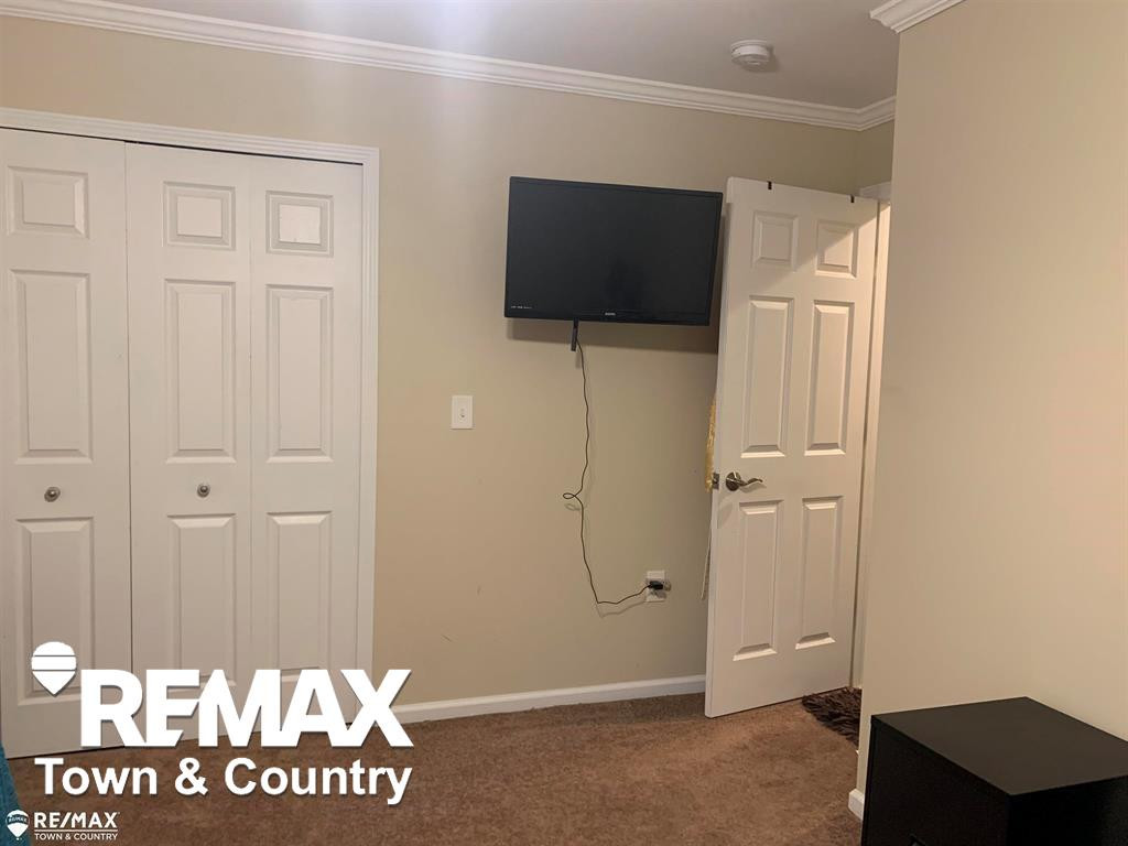 1260 Springborrow Drive, Flint, MI 48532 — Photo 27