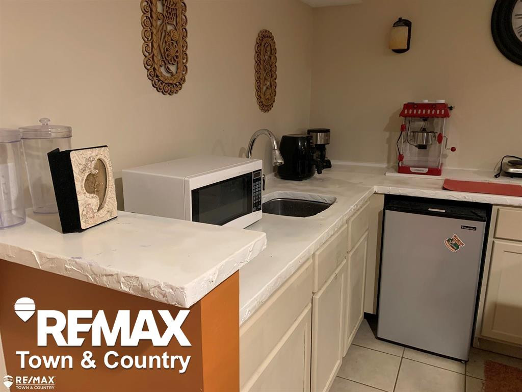 1260 Springborrow Drive, Flint, MI 48532 — Photo 39