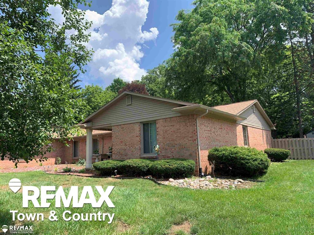1260 Springborrow Drive, Flint, MI 48532 — Photo 49