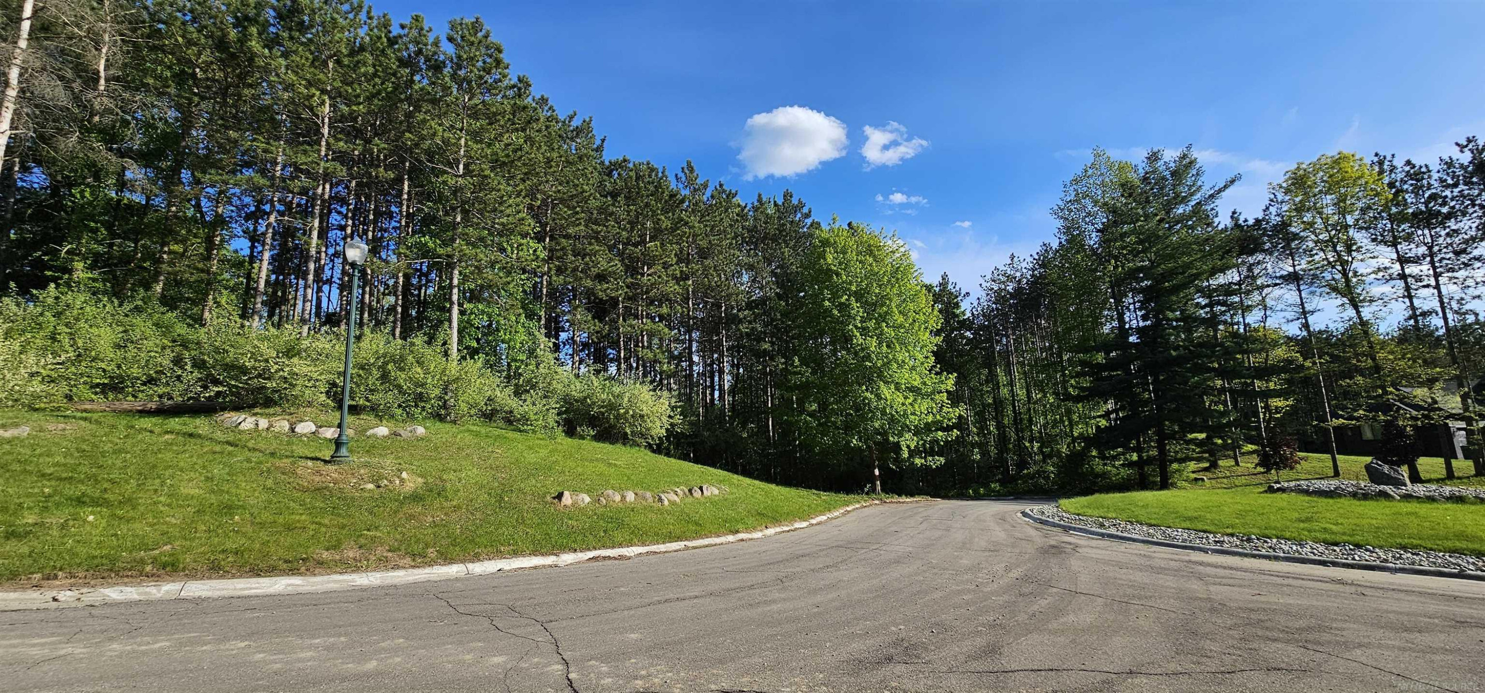 750 E Harmony Hills Parkway, Oxford, MI 48371 — Photo 3