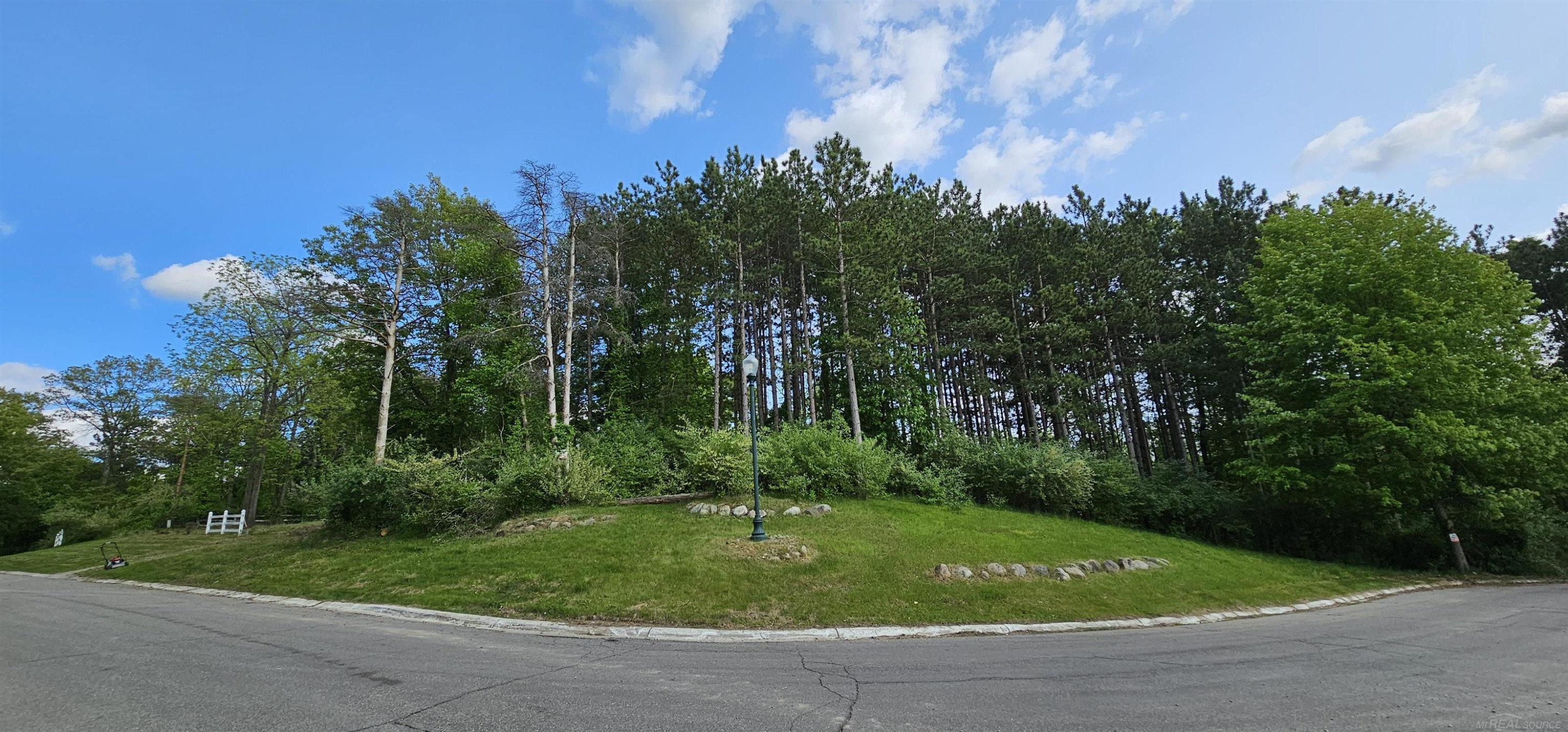 750 E Harmony Hills Parkway, Oxford, MI 48371 — Photo 7