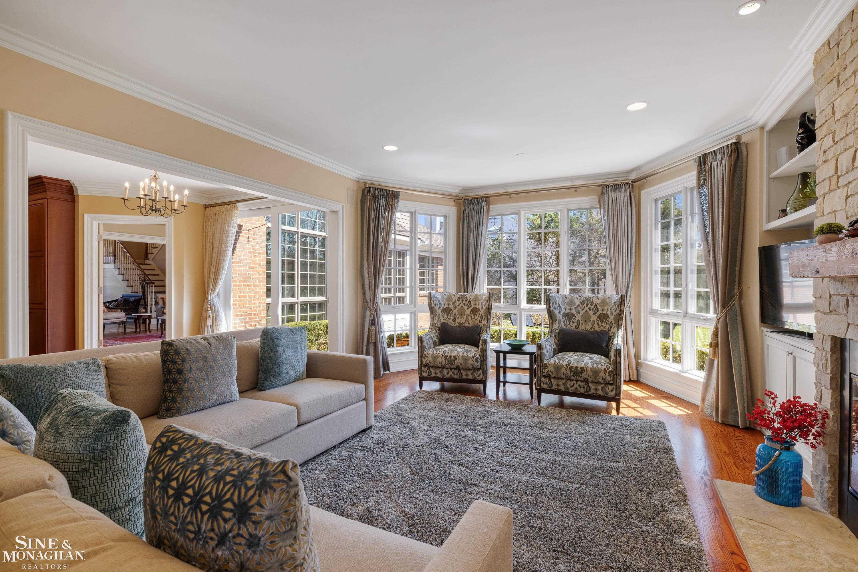 521 Oxford Road, Grosse Pointe Woods, MI 48236 — Photo 6