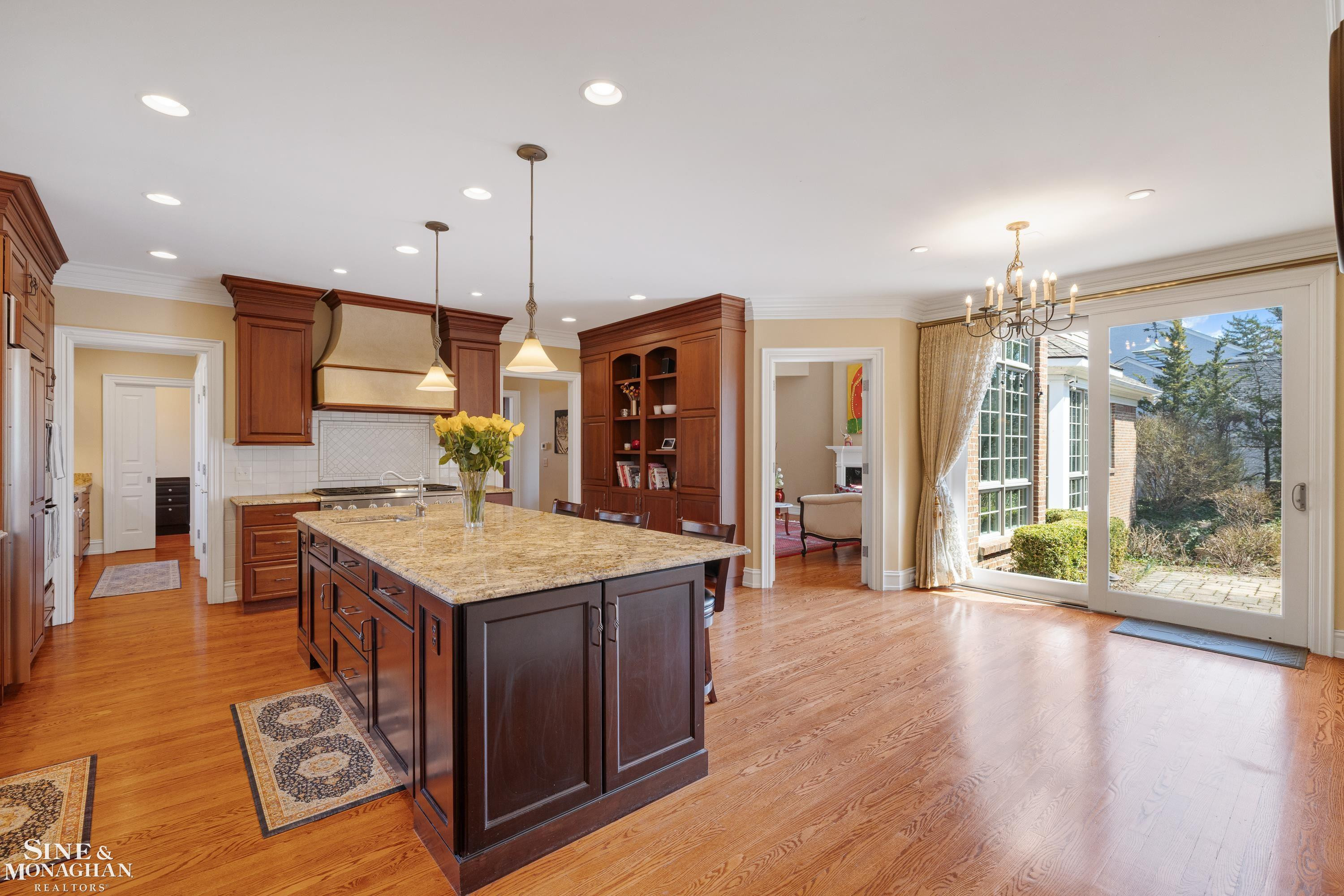 521 Oxford Road, Grosse Pointe Woods, MI 48236 — Photo 10