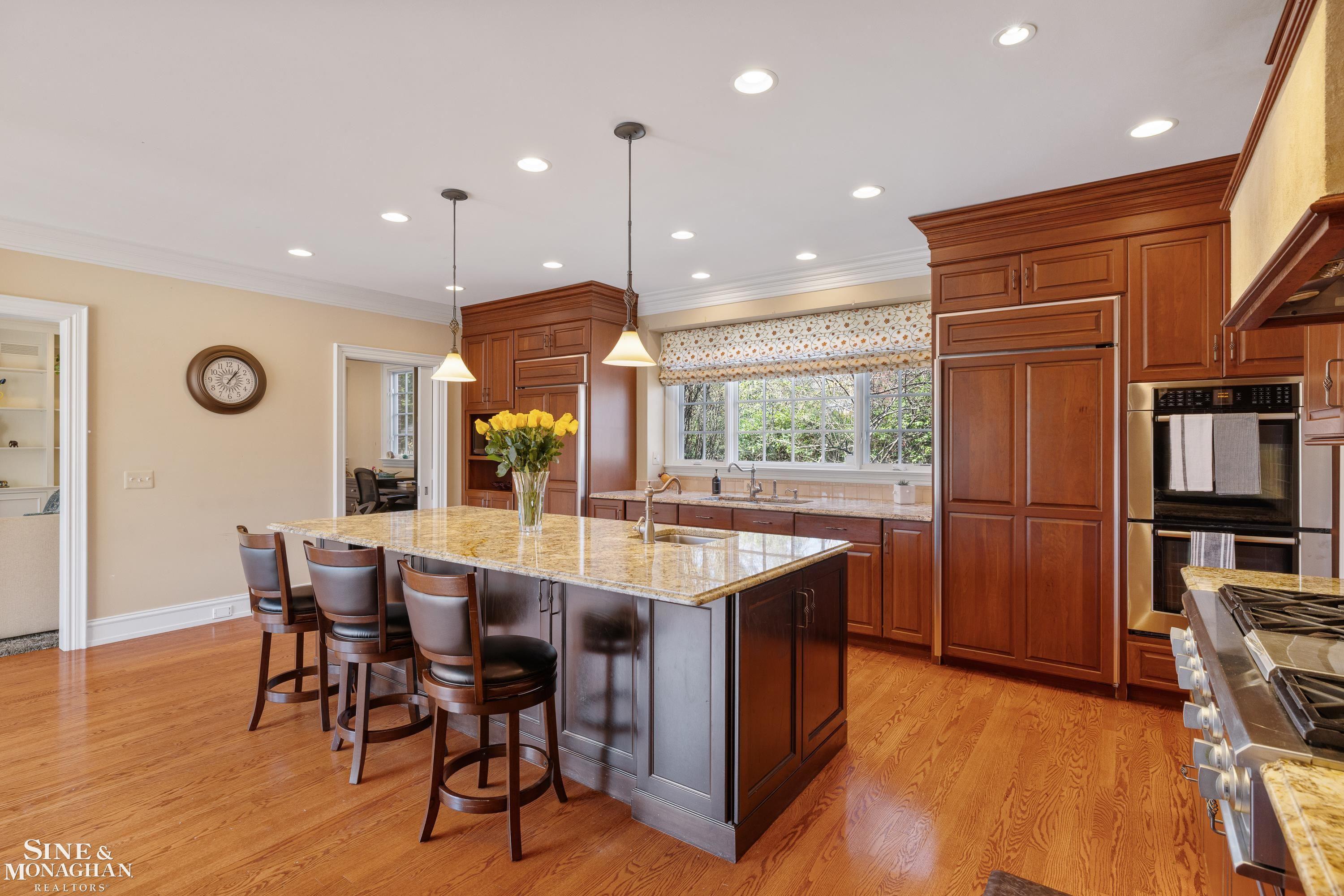 521 Oxford Road, Grosse Pointe Woods, MI 48236 — Photo 11