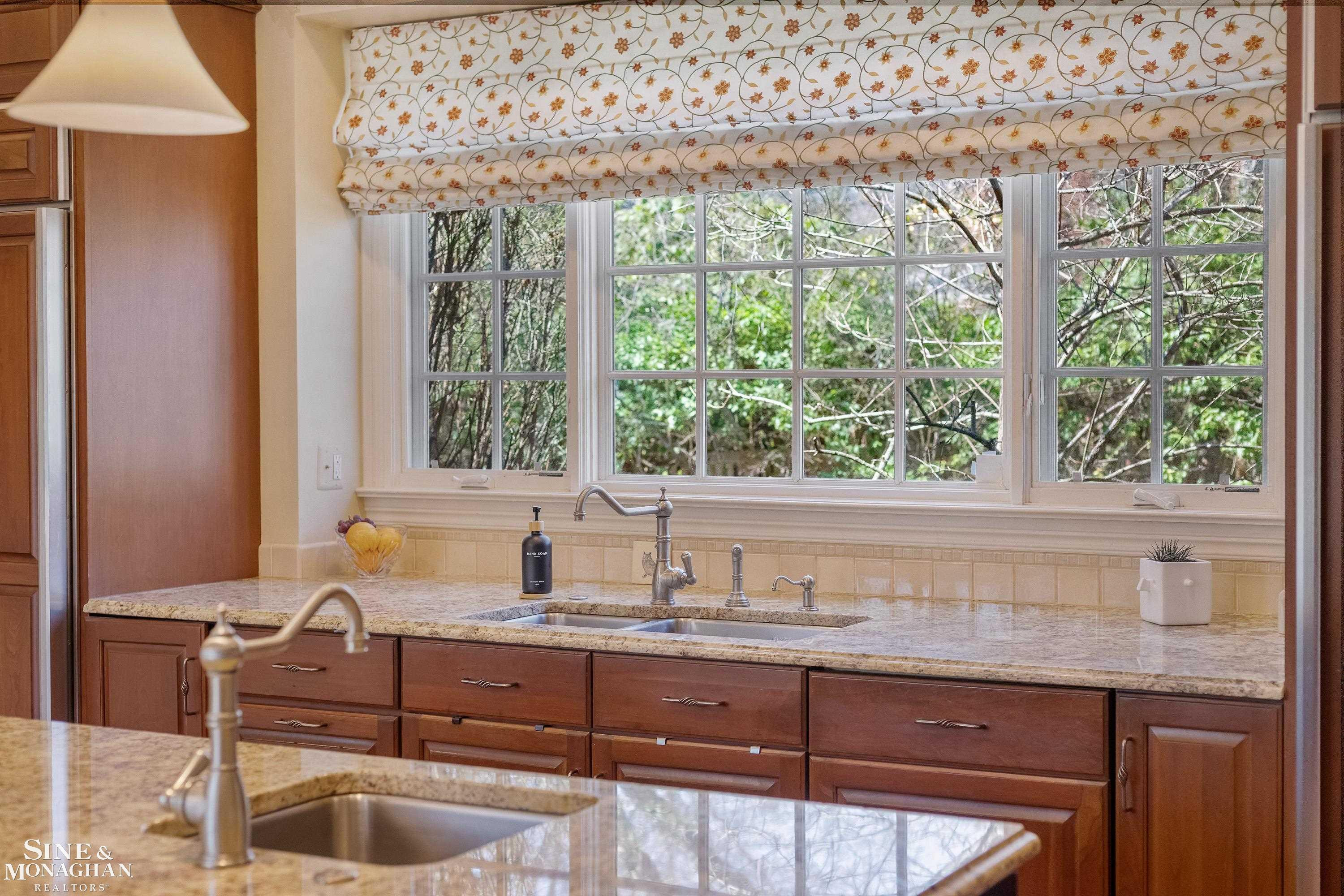 521 Oxford Road, Grosse Pointe Woods, MI 48236 — Photo 16