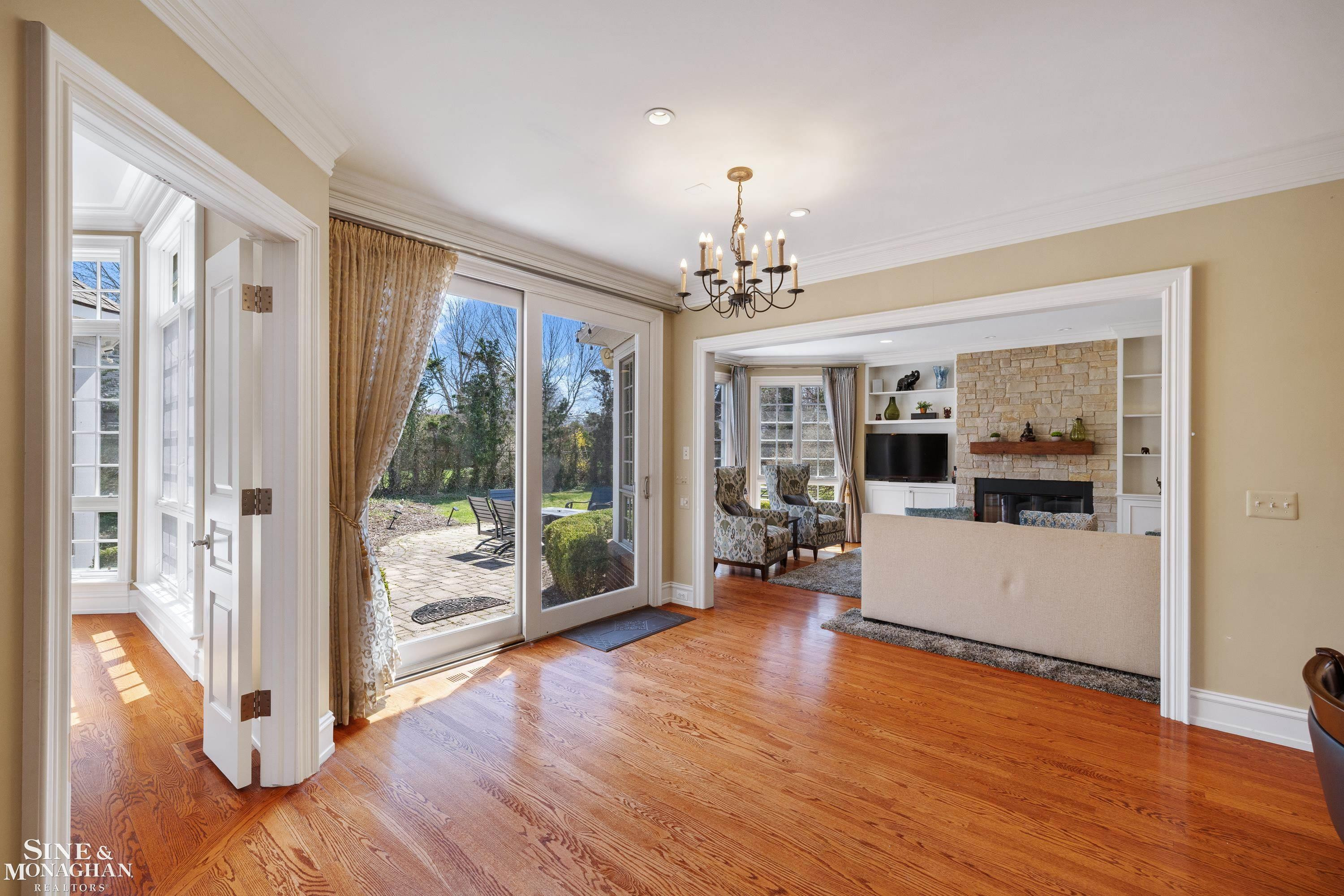 521 Oxford Road, Grosse Pointe Woods, MI 48236 — Photo 21