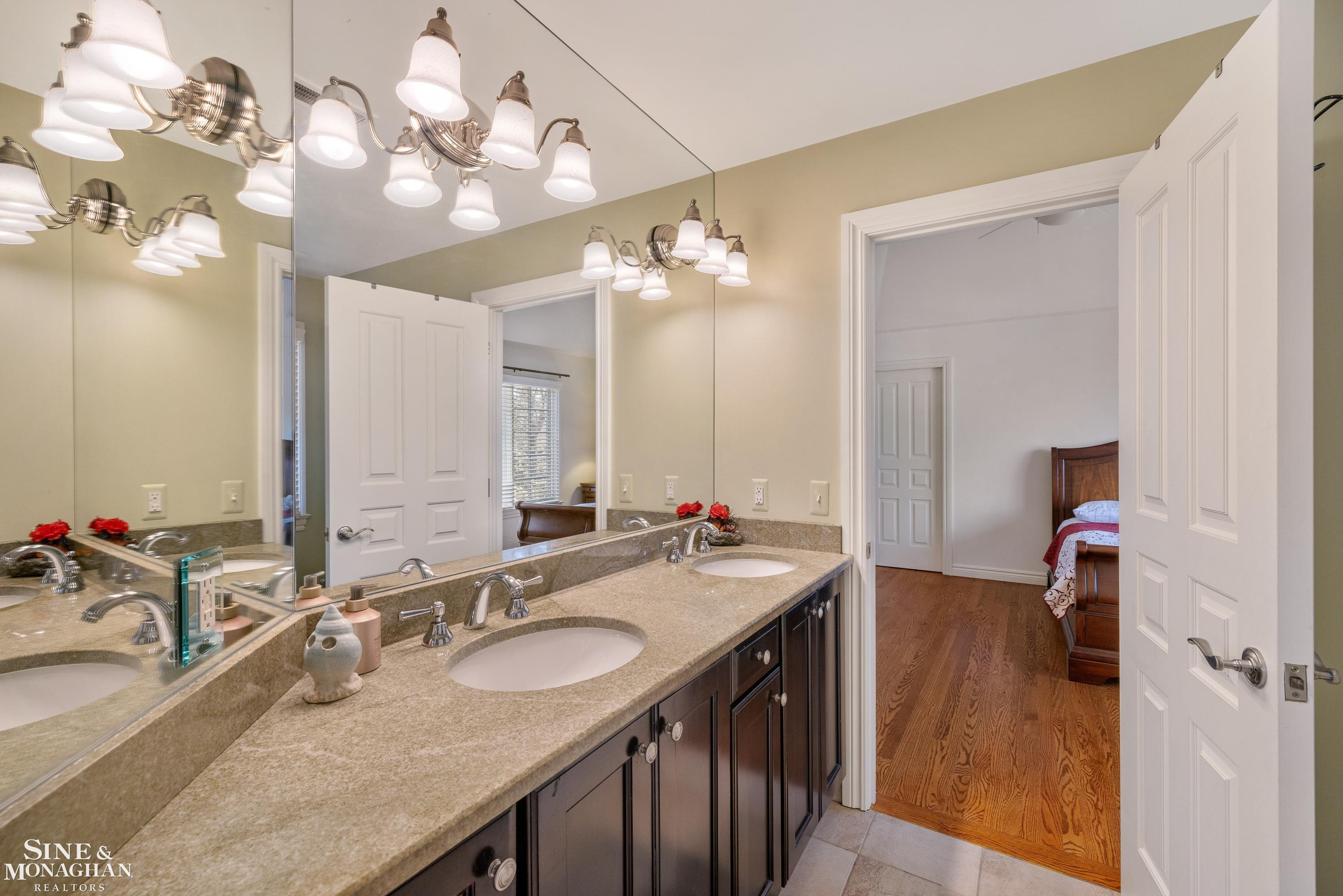 521 Oxford Road, Grosse Pointe Woods, MI 48236 — Photo 41