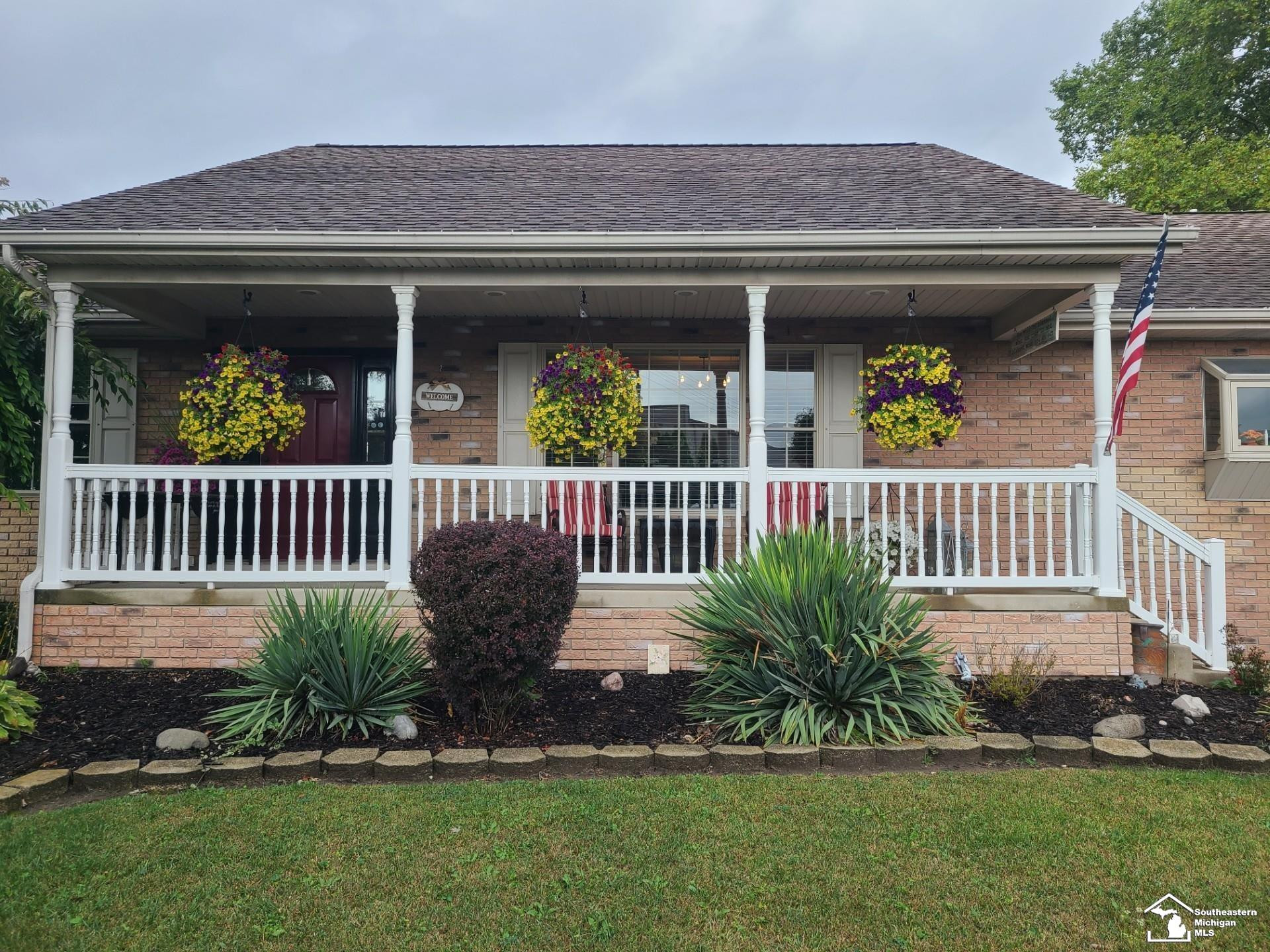 950 Waterloo Avenue, Monroe, MI 48161 — Photo 2