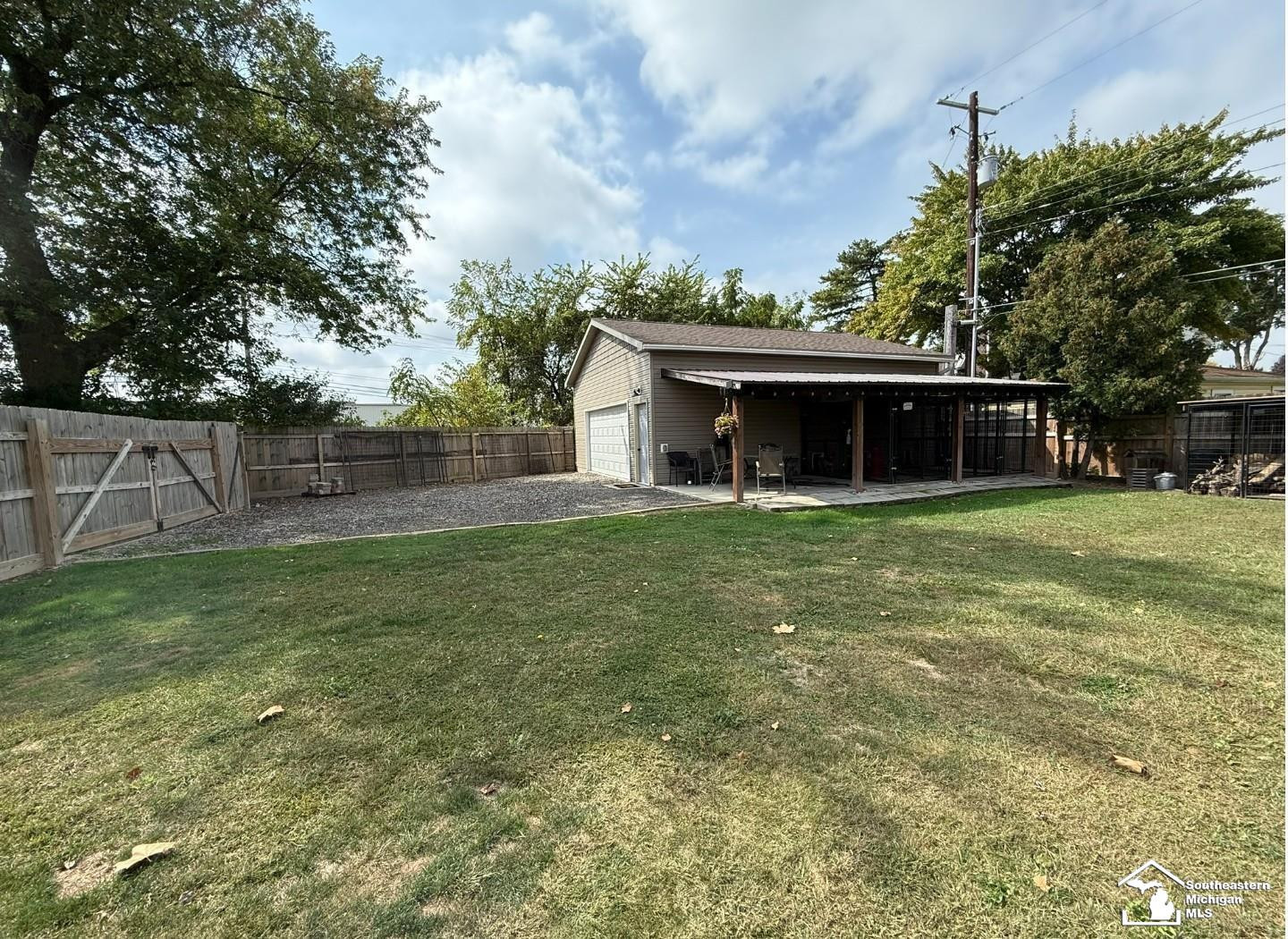950 Waterloo Avenue, Monroe, MI 48161 — Photo 6
