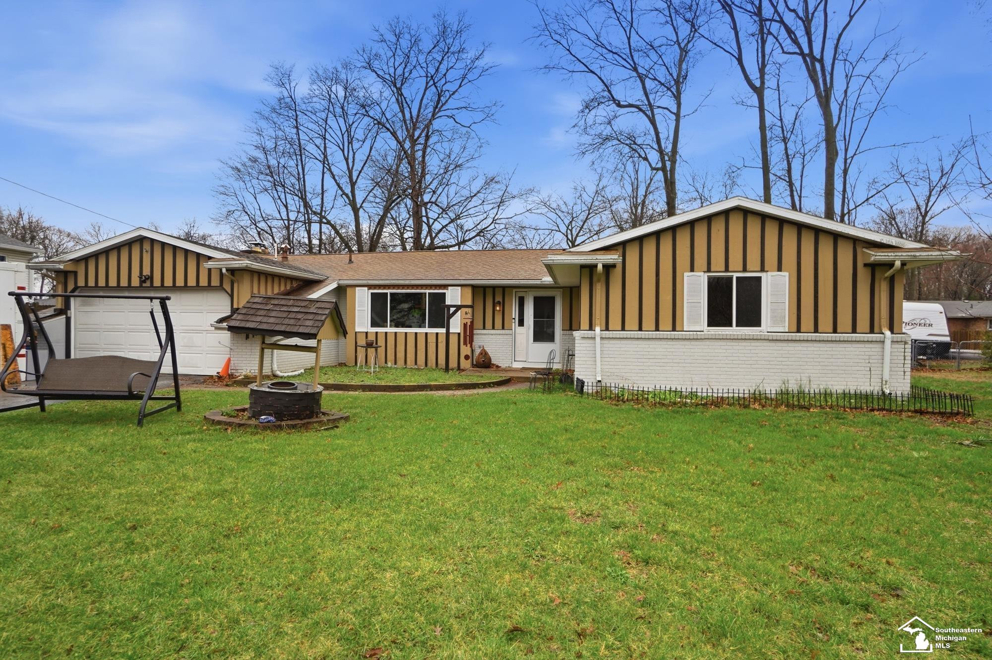 7711 Seneca Trail, Temperance, MI 48182 — front exterior
