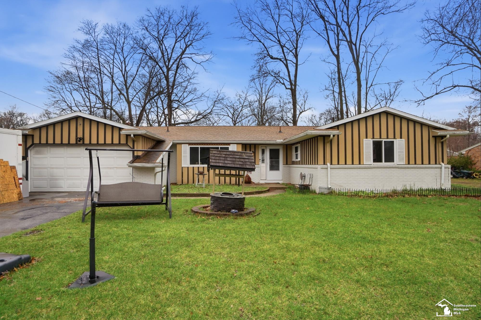 7711 Seneca Trail, Temperance, MI 48182 — Photo 2