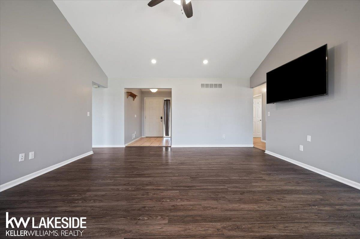 53558 Spurry Lane, Chesterfield, MI — Photo 12