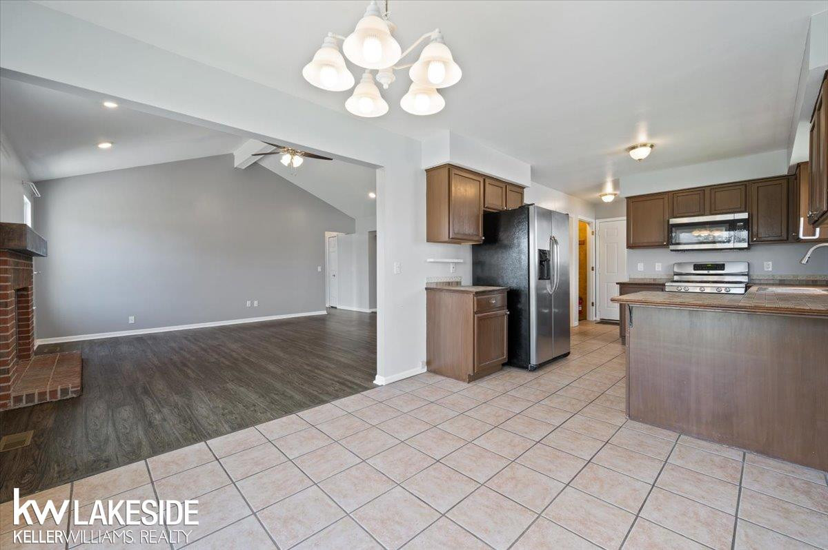 53558 Spurry Lane, Chesterfield, MI — Photo 16