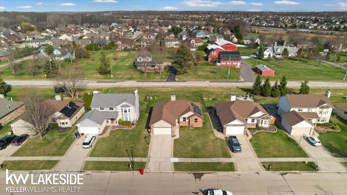 53558 Spurry Lane, Chesterfield, MI — Photo 43