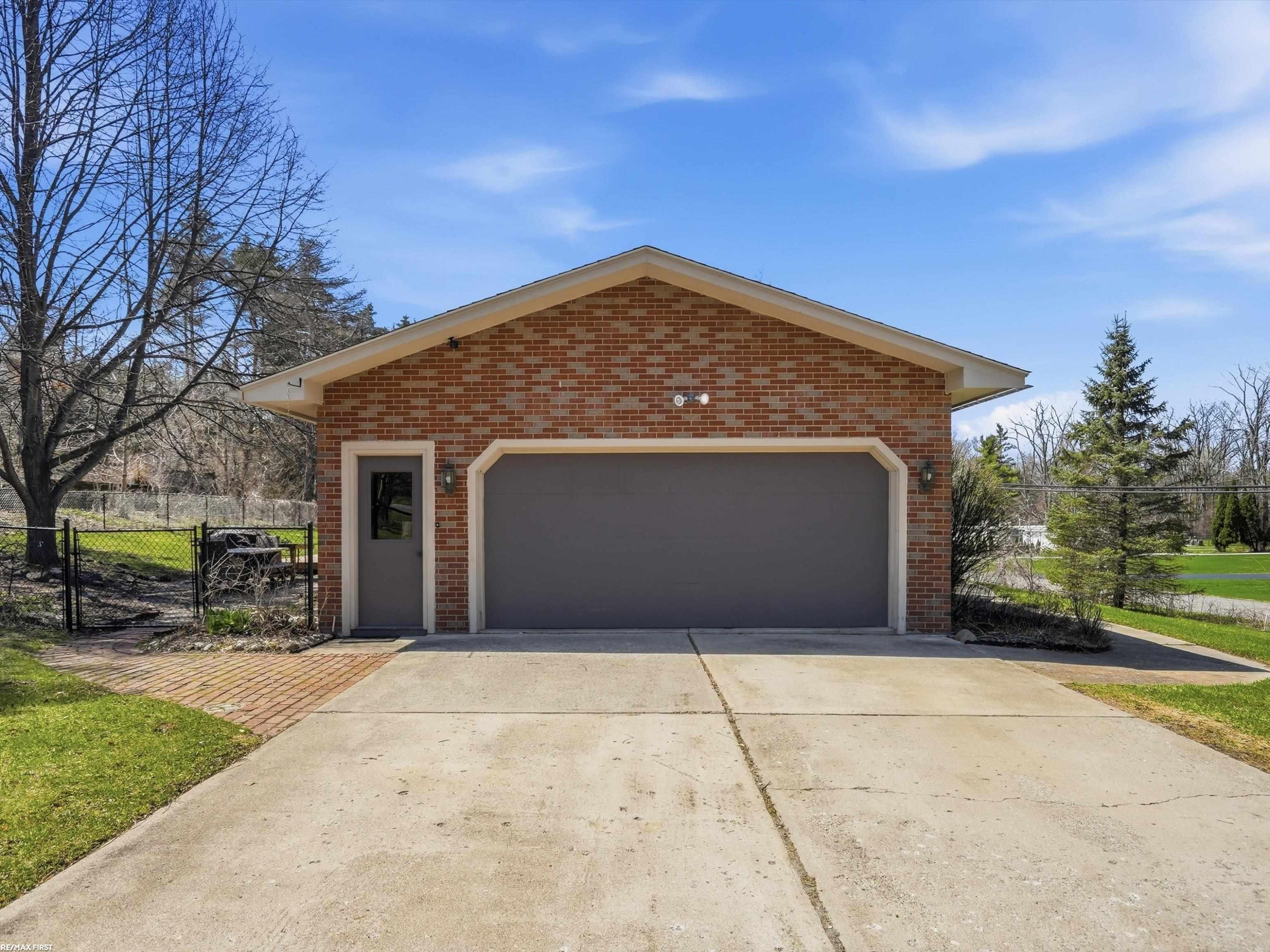 85 Whims Lane, Rochester, MI 48306 — Photo 45