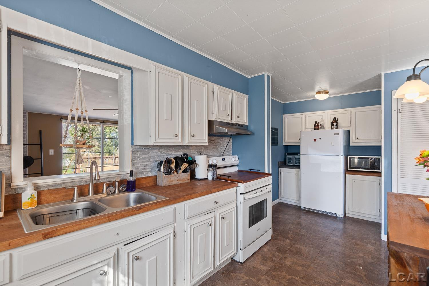2094 Allan Street, Adrian, MI 49221 — Photo 10