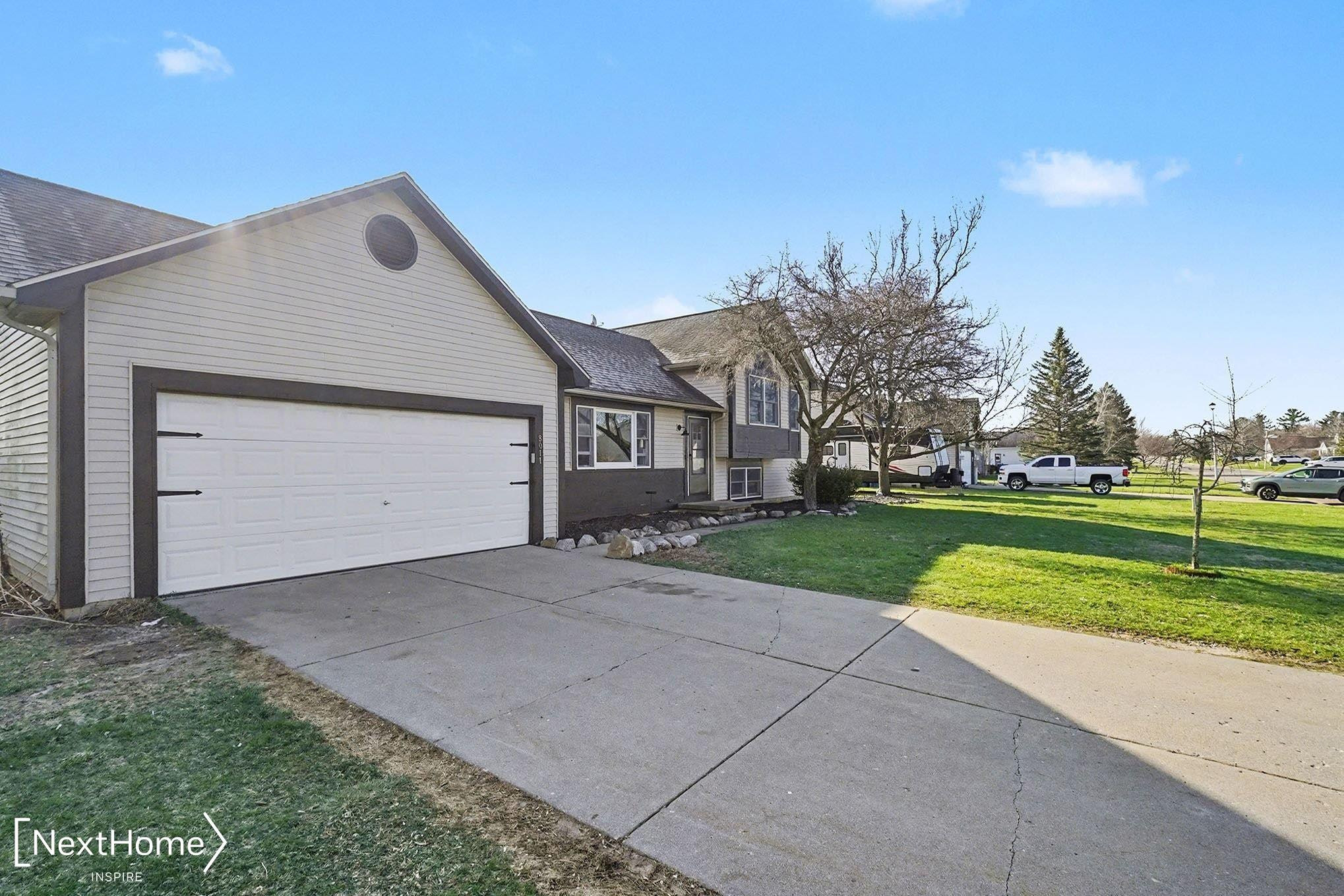 8011 Rose Lane, MI — Photo 4