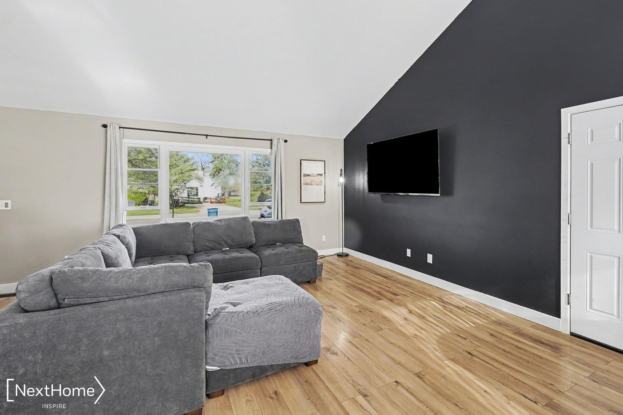 8011 Rose Lane, MI — Photo 5