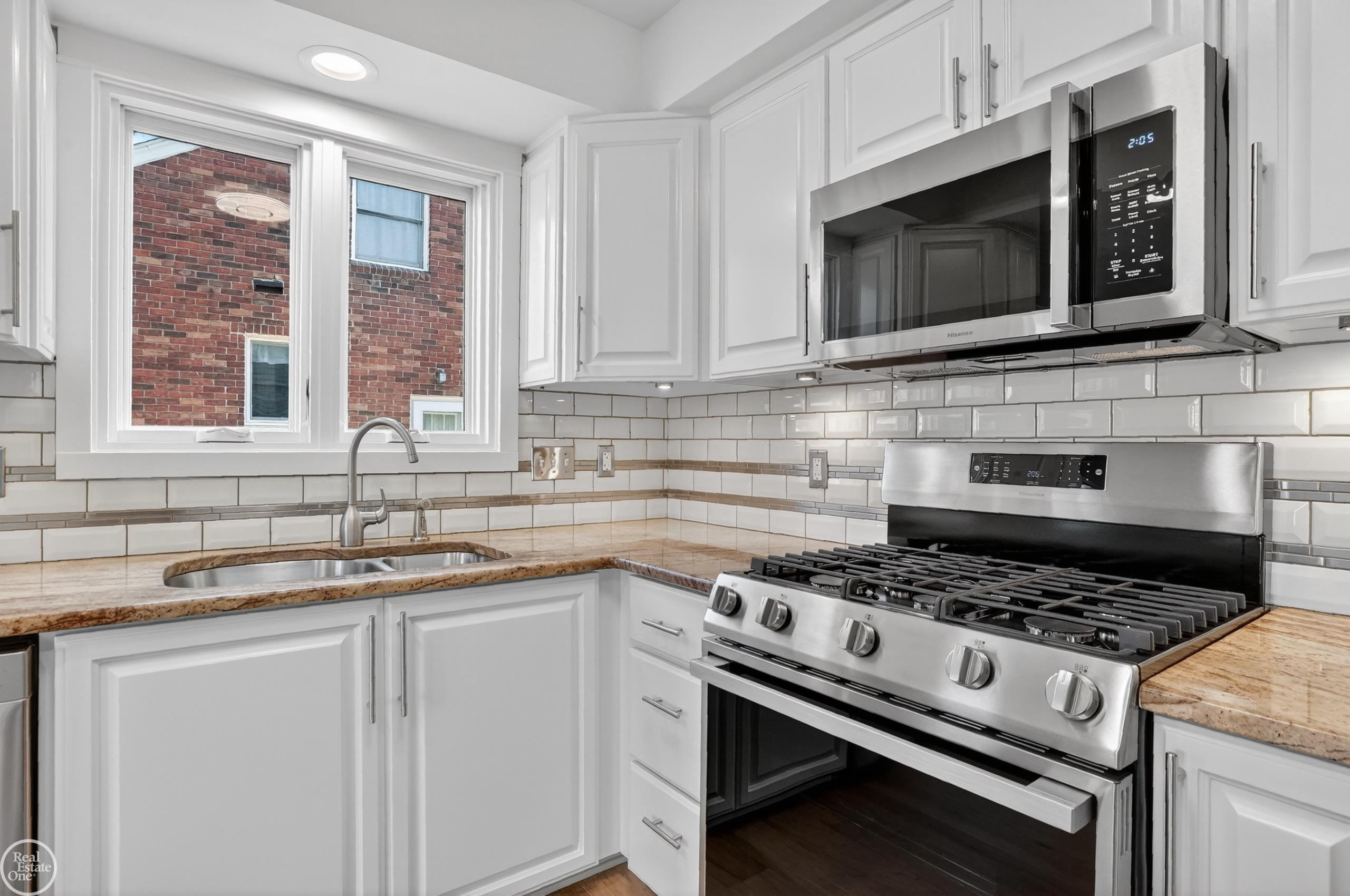 22422 Lakeland Street, Saint Clair Shores, MI 48081 — Photo 12