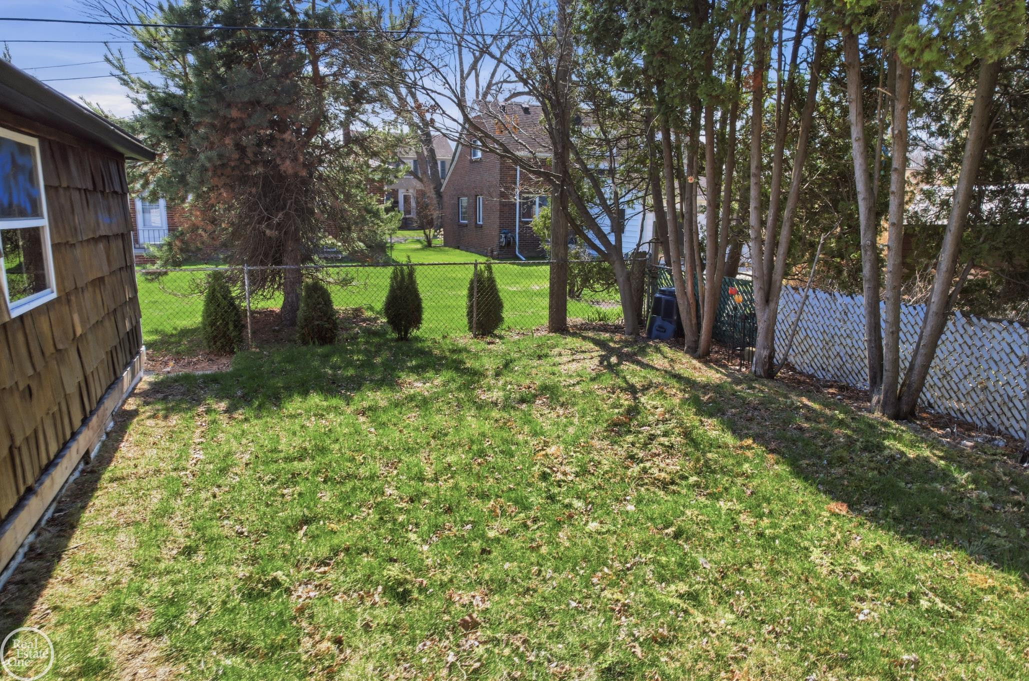 22422 Lakeland Street, Saint Clair Shores, MI 48081 — Photo 32