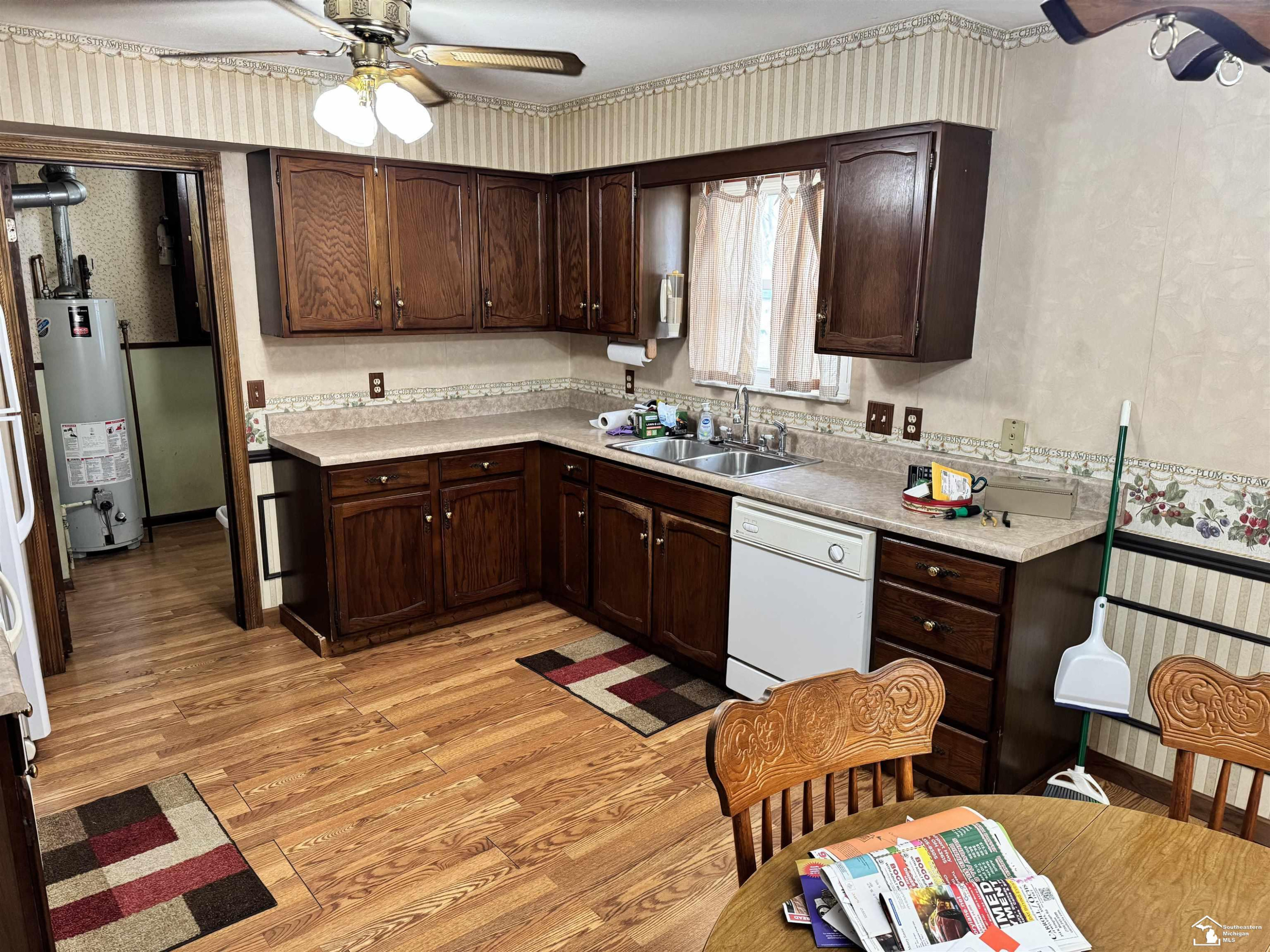 647 Washington Street, Temperance, MI 48182 — Photo 7
