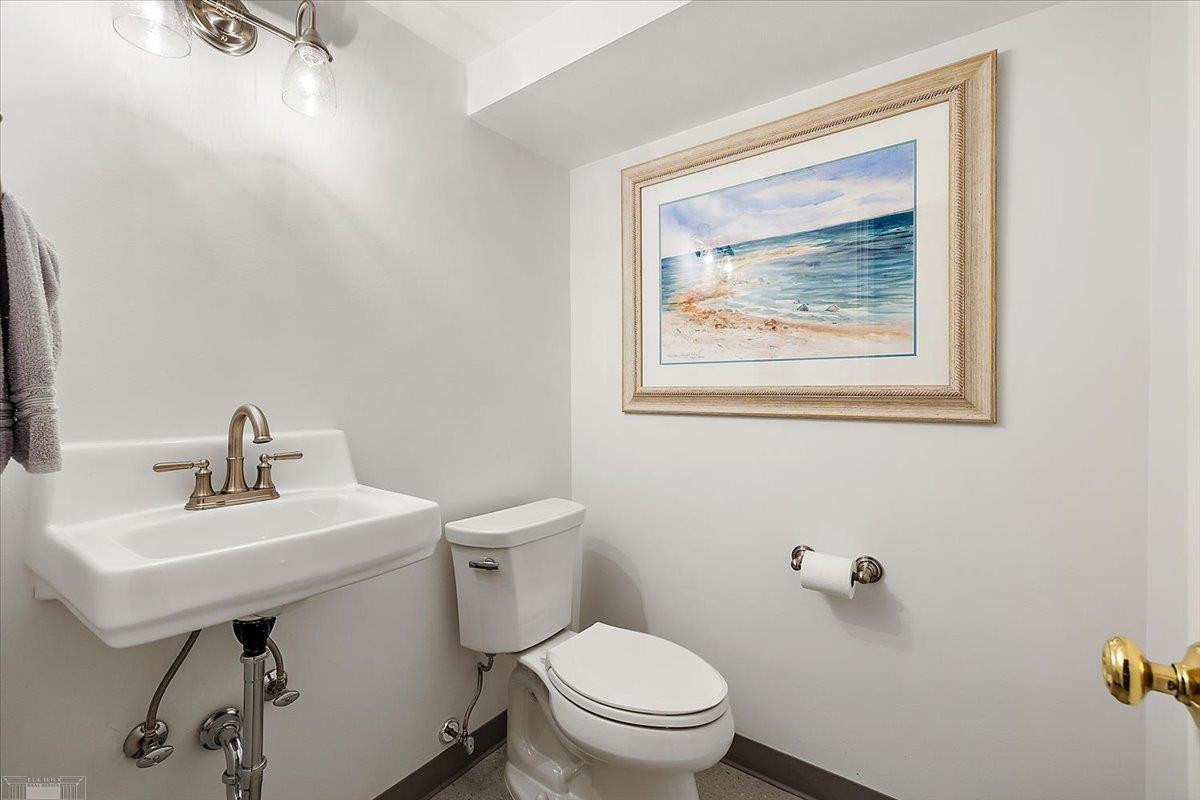 4 Elmsleigh Lane, Grosse Pointe, MI 48230 — Photo 43