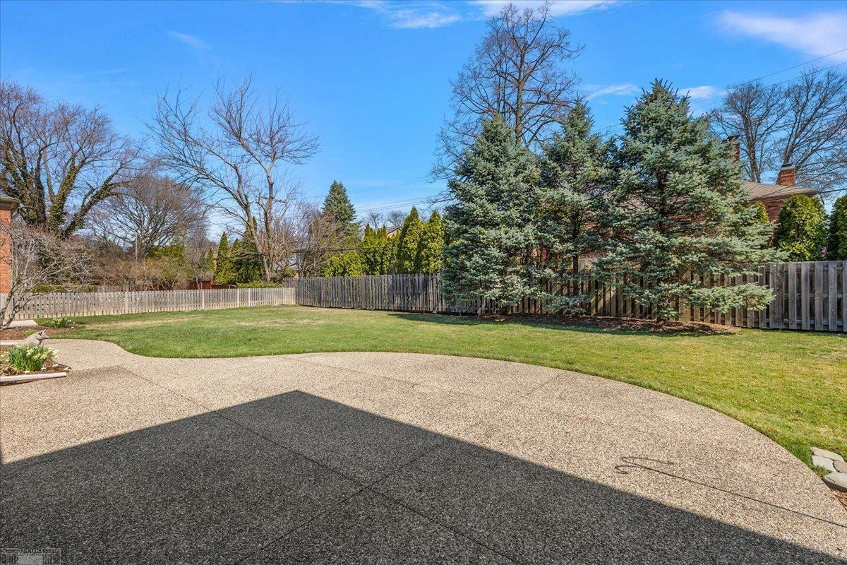 4 Elmsleigh Lane, Grosse Pointe, MI 48230 — Photo 51