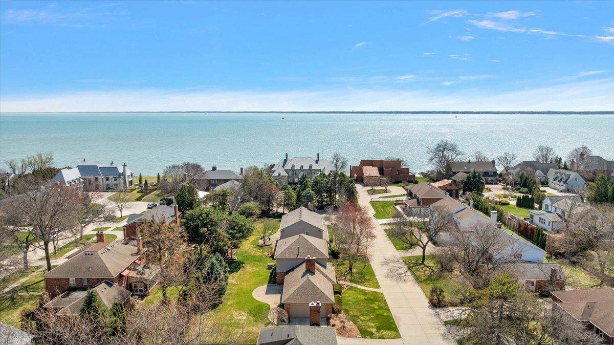 4 Elmsleigh Lane, Grosse Pointe, MI 48230 — Photo 57