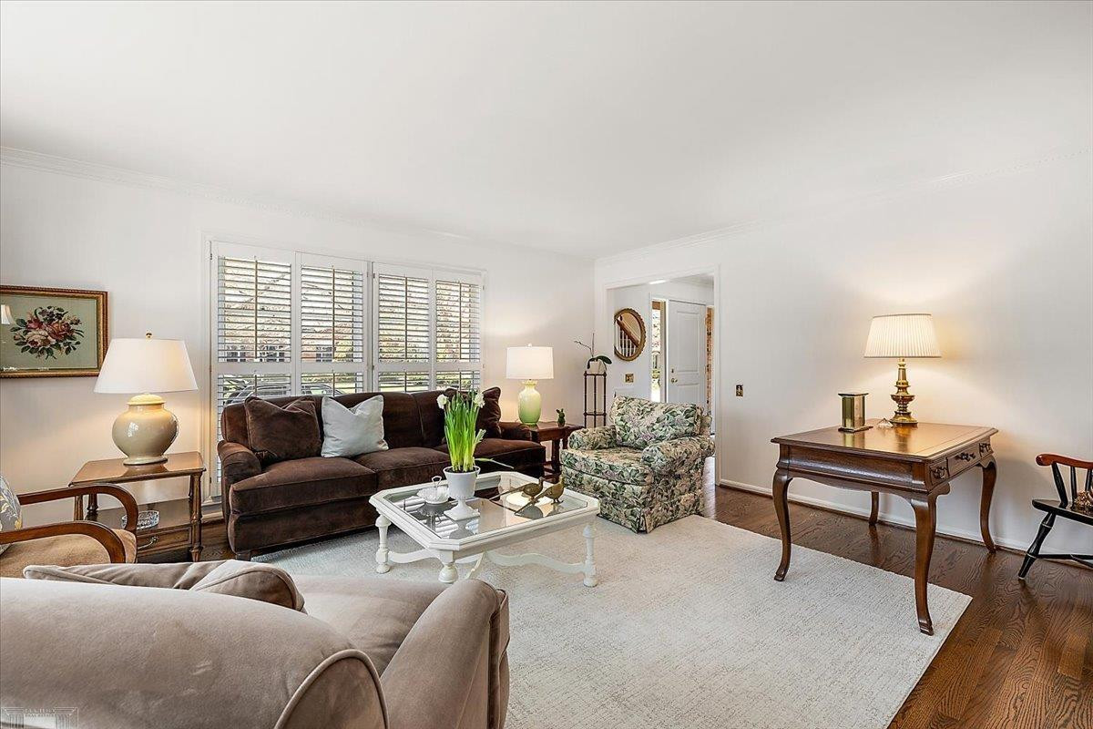 4 Elmsleigh Lane, Grosse Pointe, MI 48230 — Photo 11