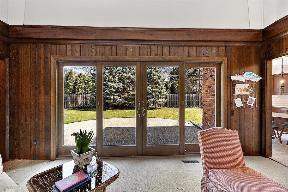 4 Elmsleigh Lane, Grosse Pointe, MI 48230 — Photo 25