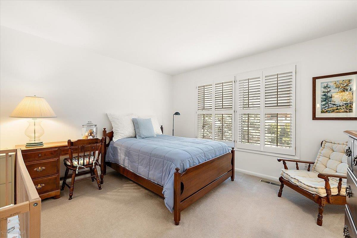 4 Elmsleigh Lane, Grosse Pointe, MI 48230 — Photo 37