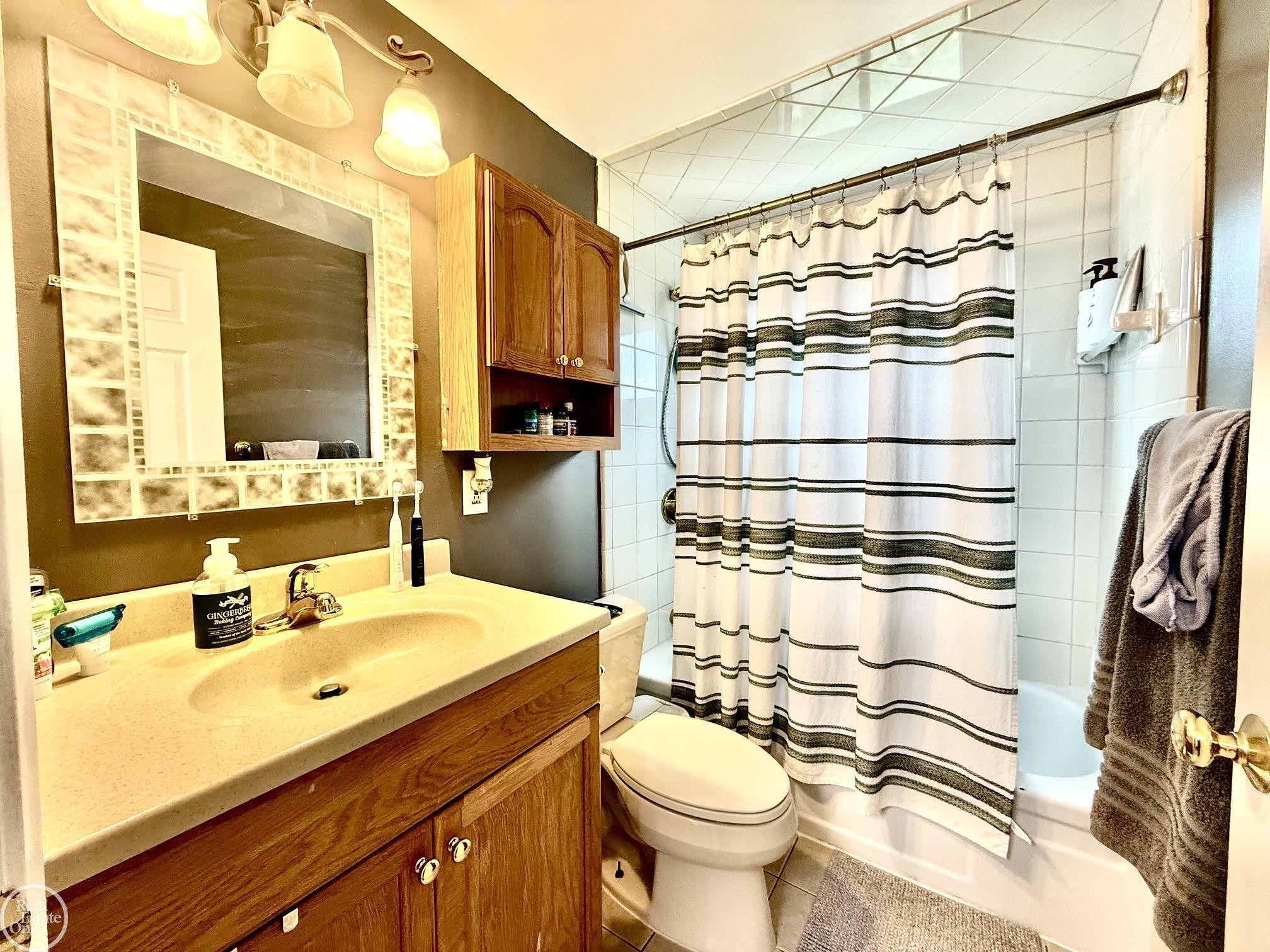39291 Shoreline Drive, MI — Photo 39